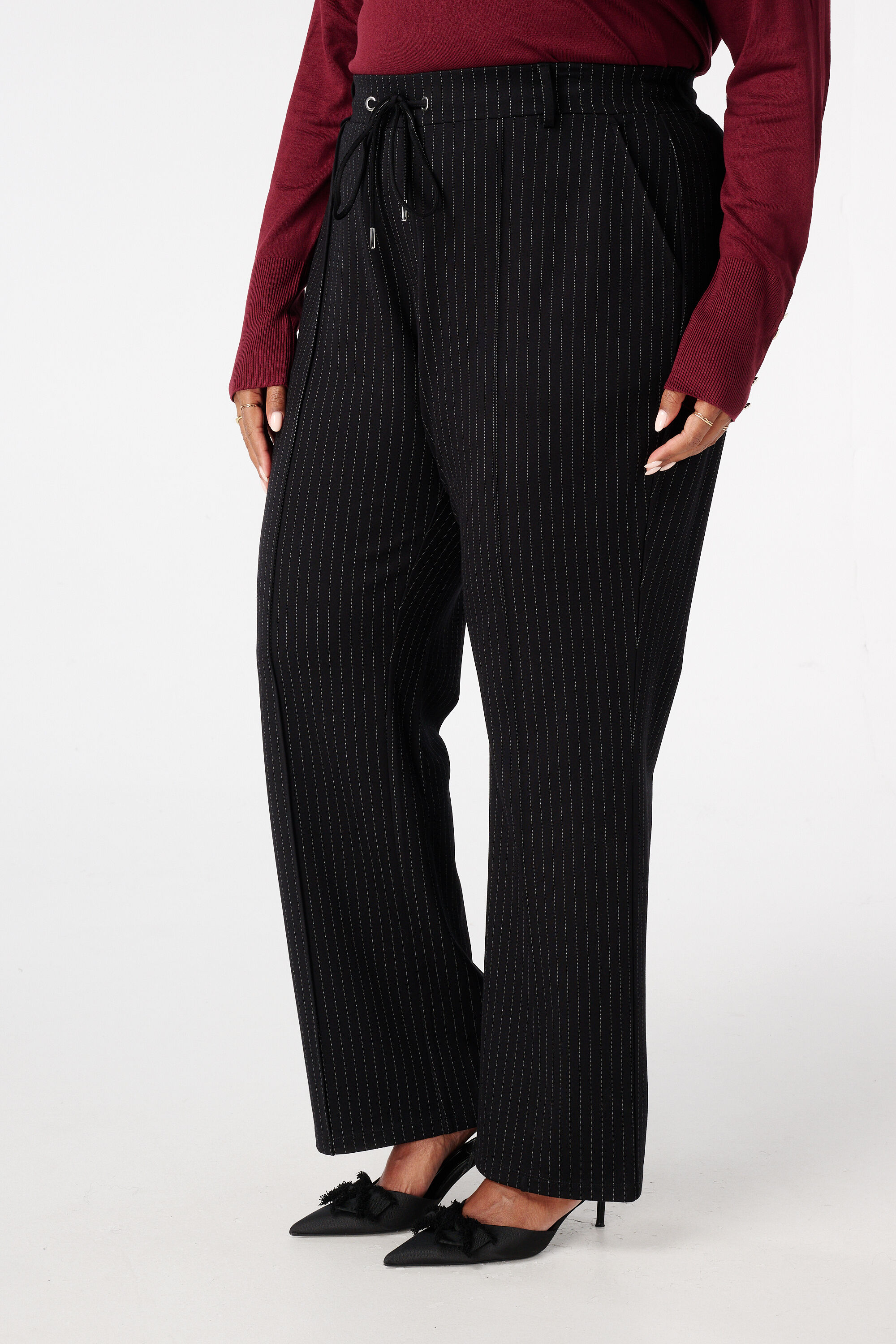 Hose mit elastischem Bund und Nadelstreifen image number 5