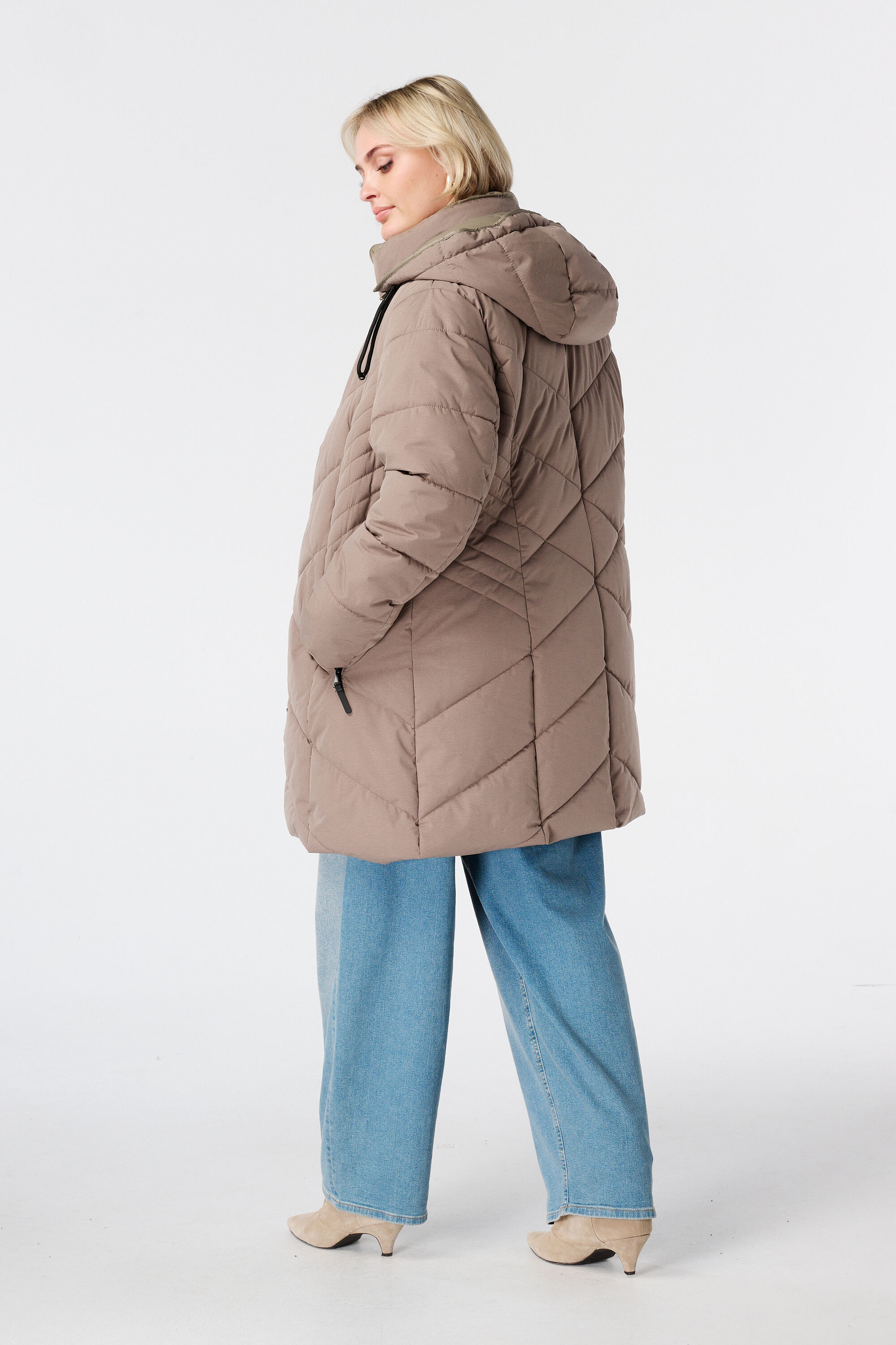 Gesteppte Jacke mit Kapuze image number 3