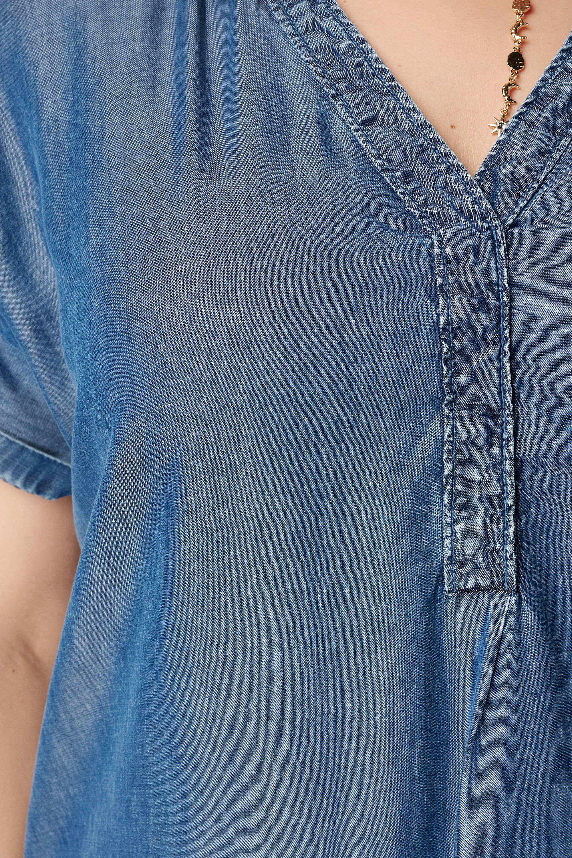 Jeanskleid mit V Ausschnitt image number 6