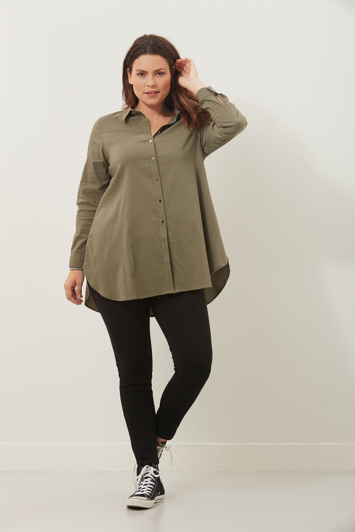 Lange Bluse mit dekorativem Aufdruck image number 3