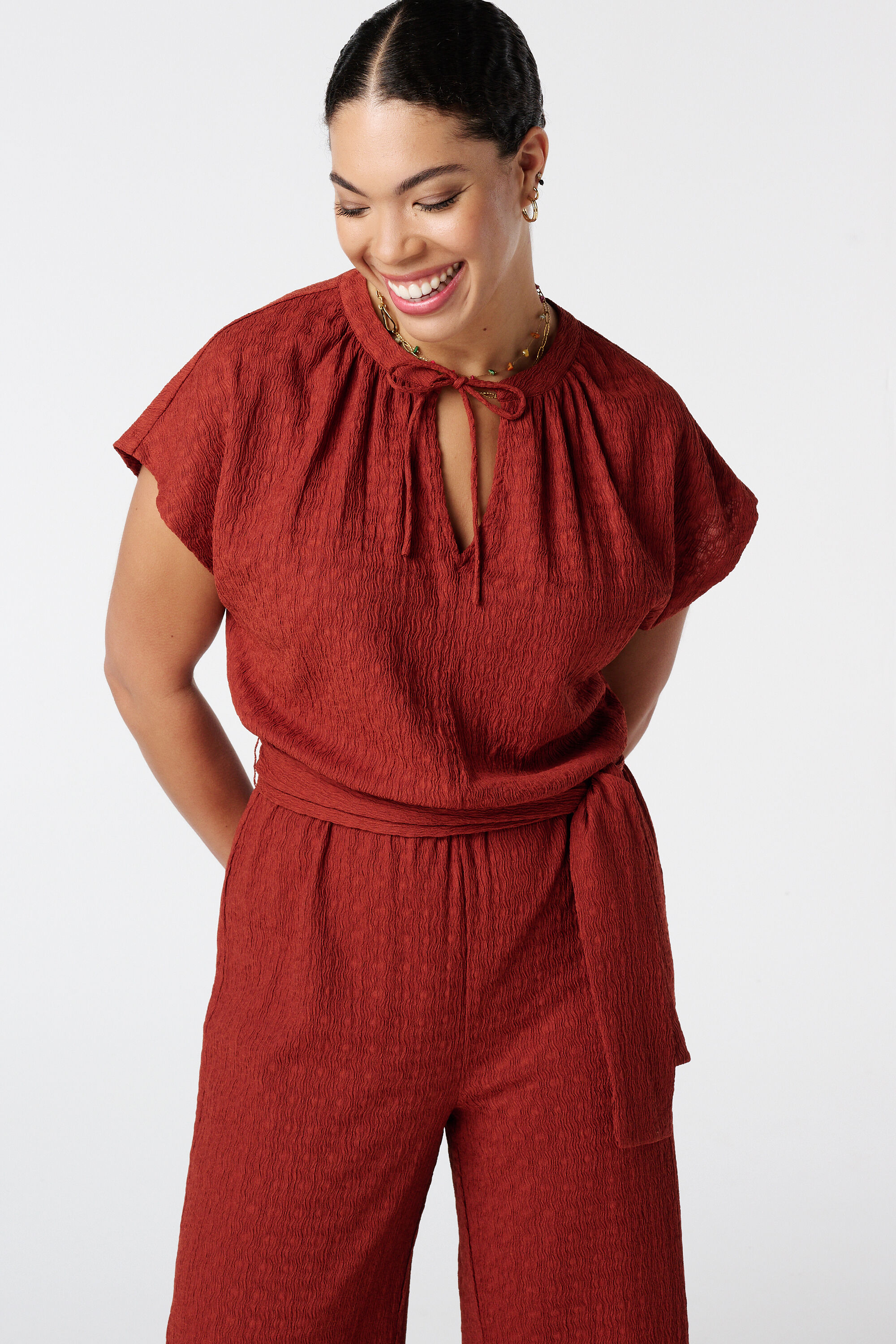 Jumpsuit mit weitem Bein  image number 2