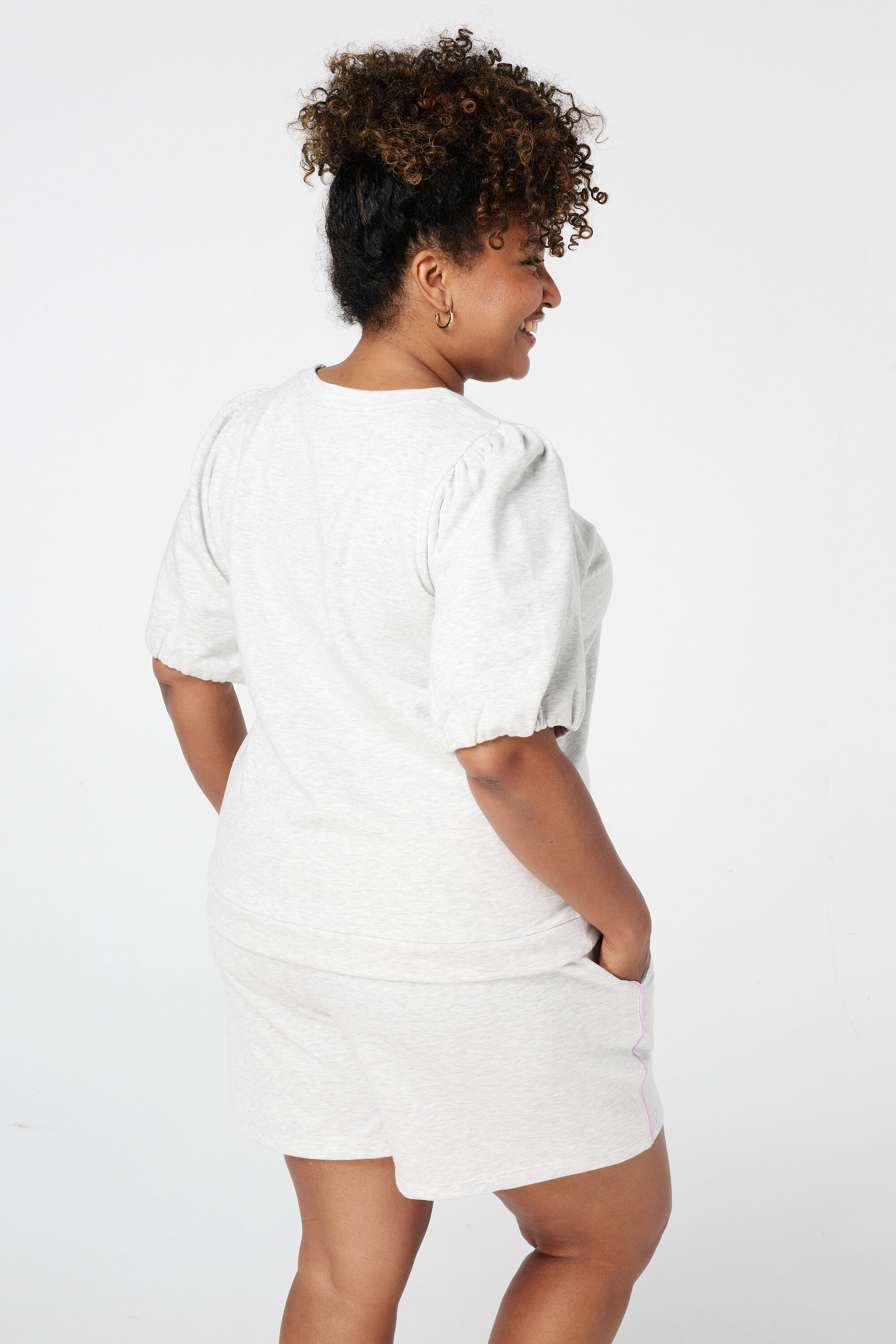 Sweatshirt mit Puff&auml;rmeln image number 3