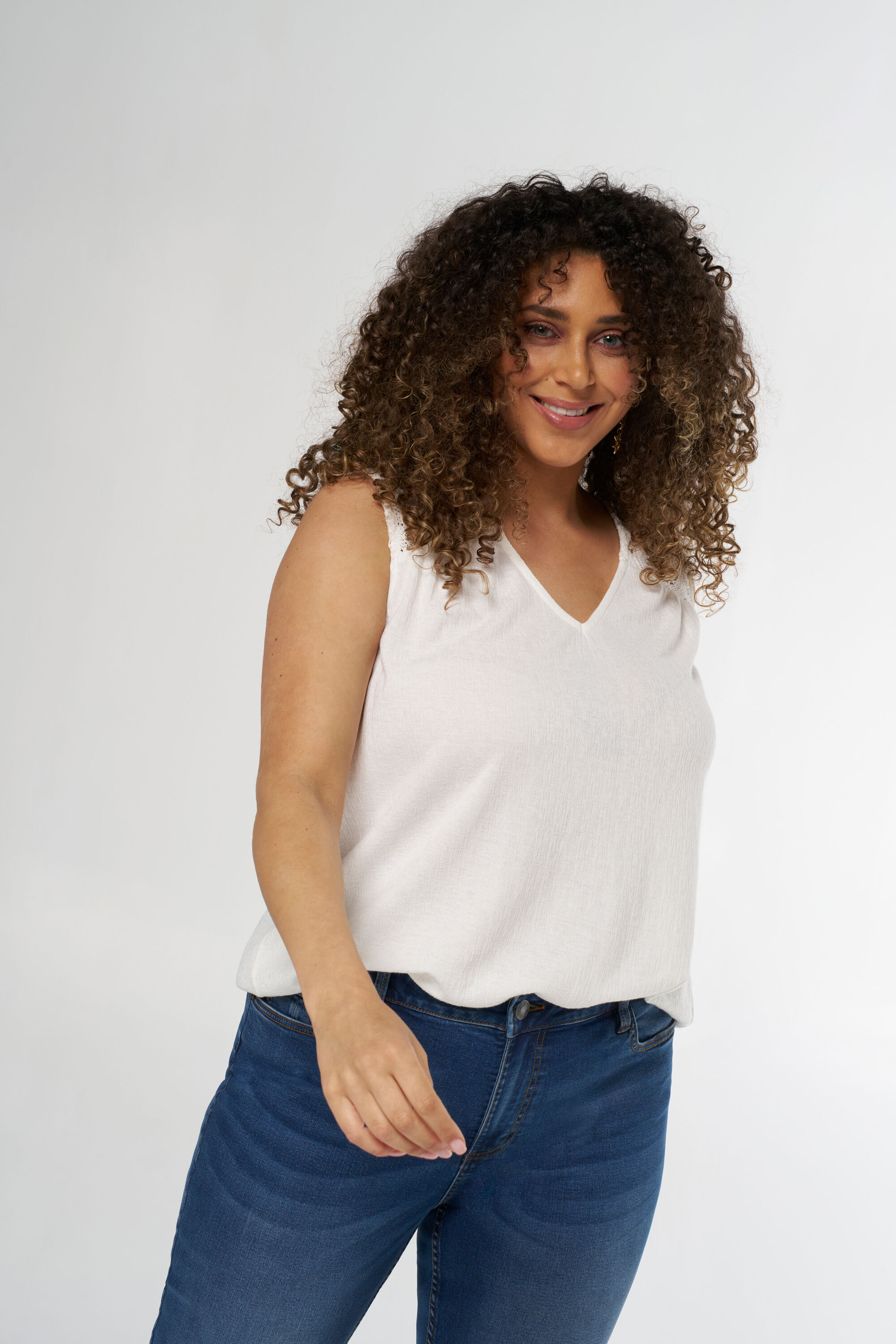 Top mit H&auml;keldetail  image number 5