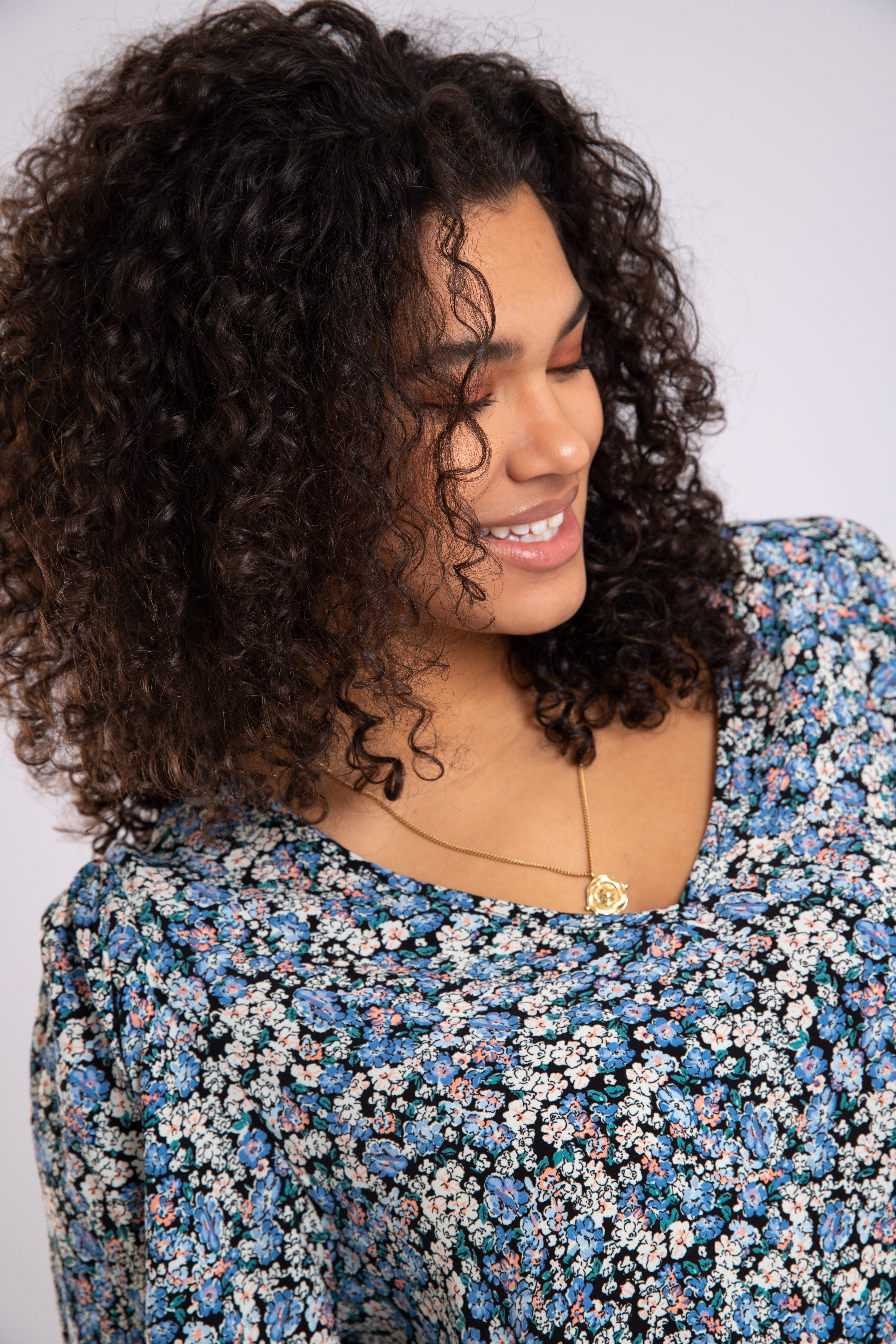 Bluse mit bauschigen &Auml;rmeln  image number 5