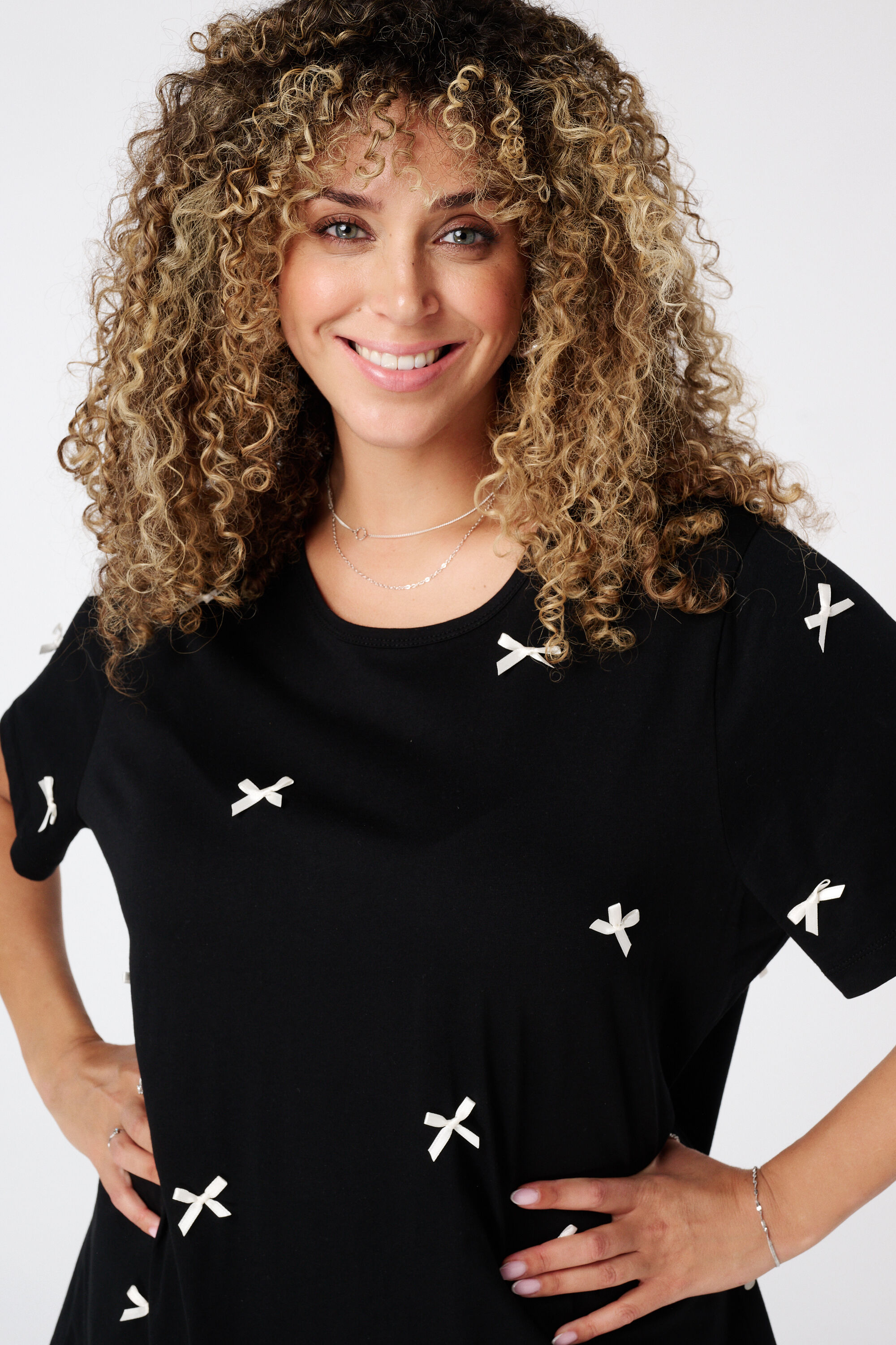 T-Shirt mit Schleifendetail image number 4