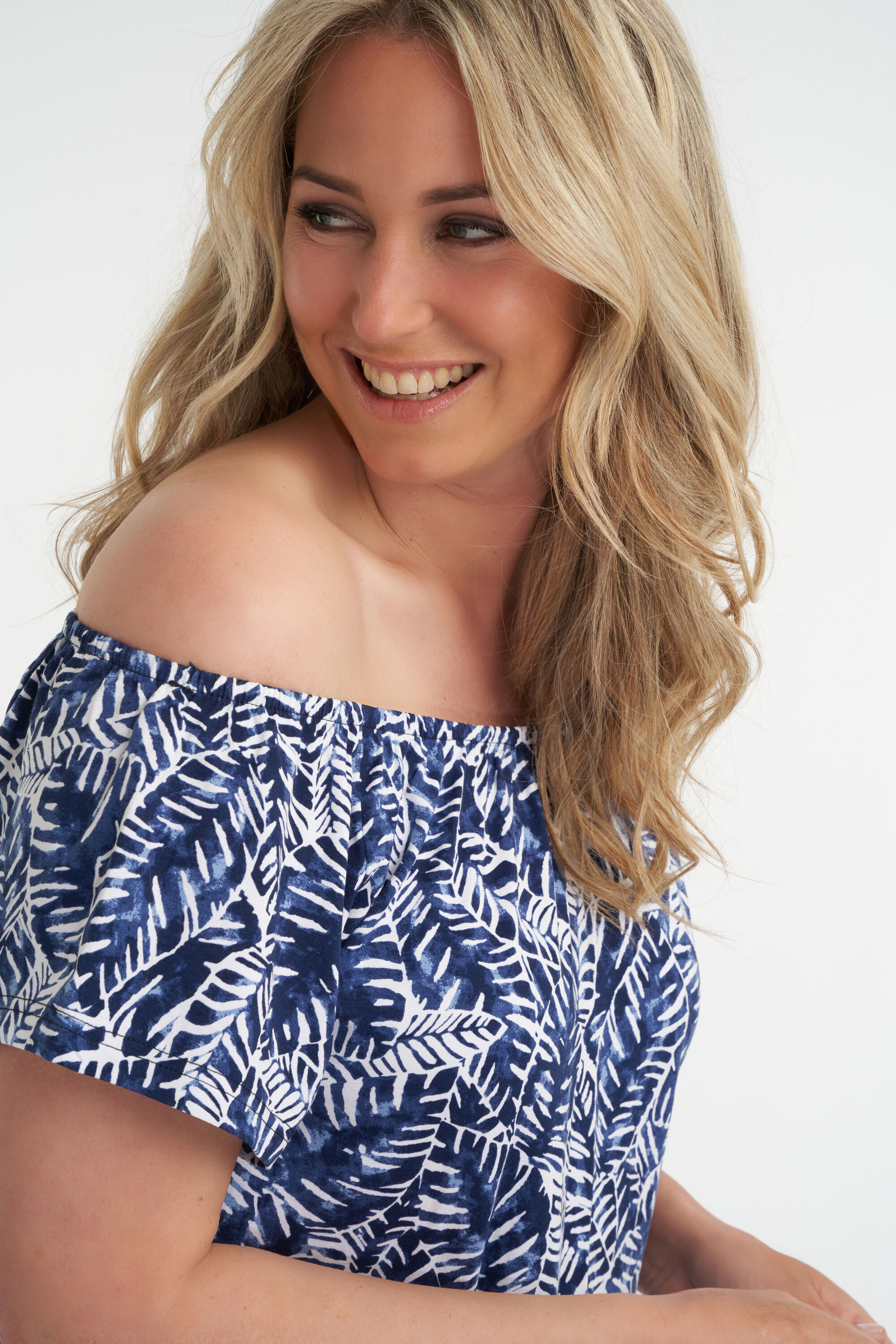 Schulterfreies Top mit Print image number 4