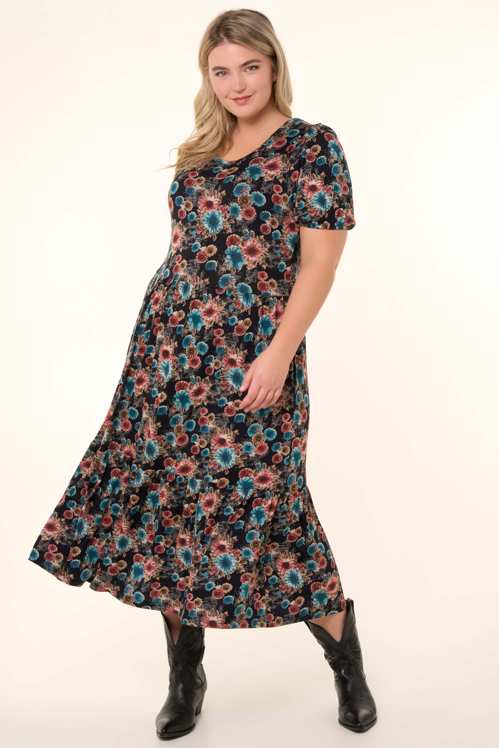 Langes Kleid mit Print  image number 0