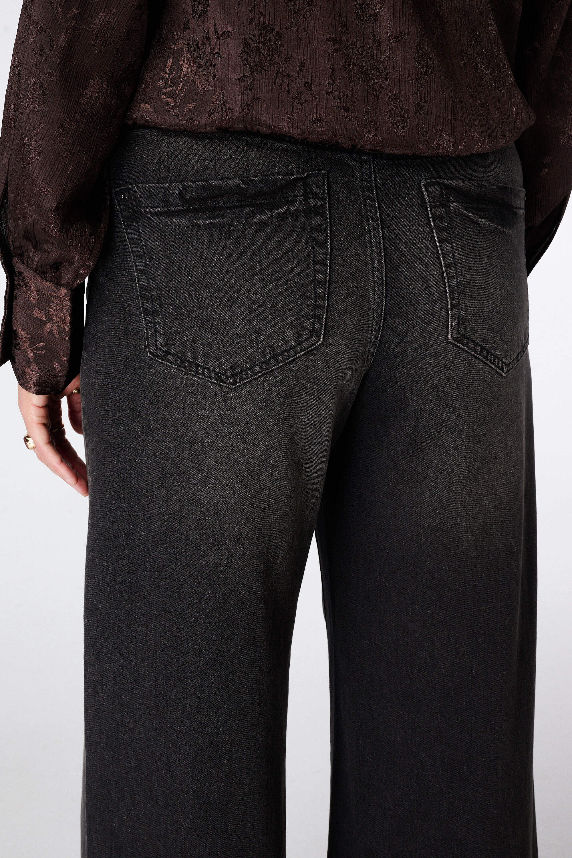Weite Jeans mit hoher Taille image number 4