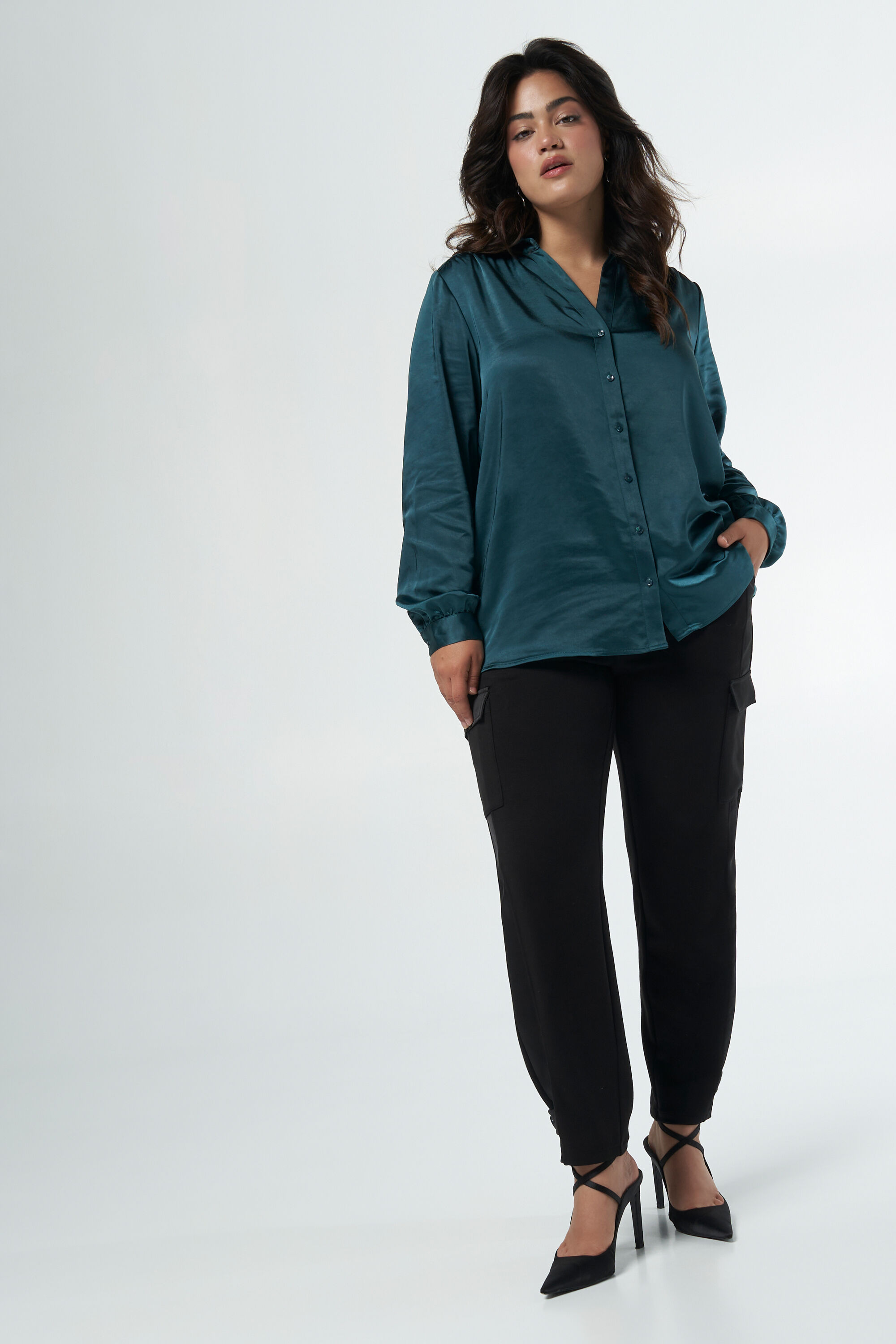 Bluse mit Satin-Look image number 5