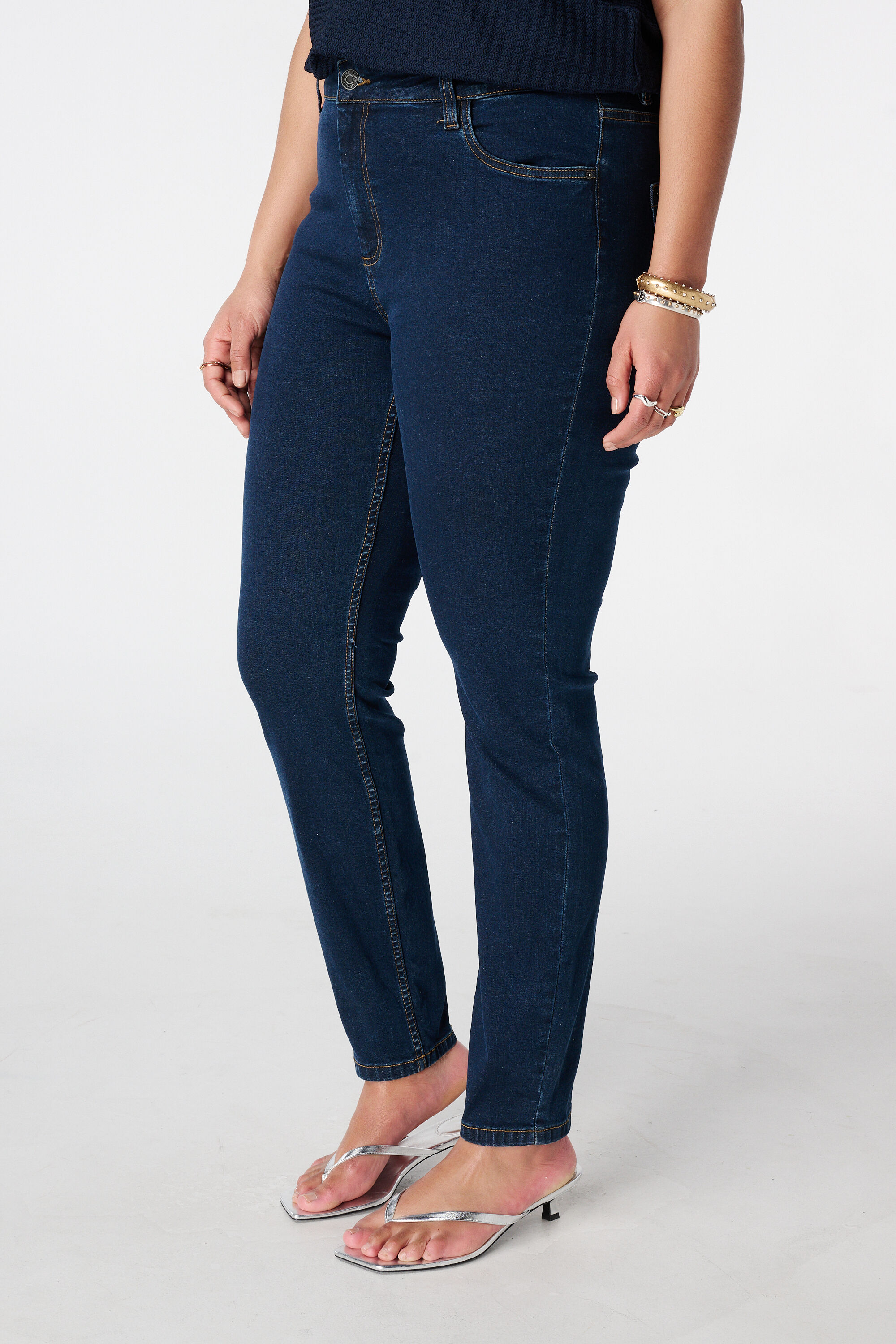 Slim-Leg-Jeans IRIS mit Stretch image number 5