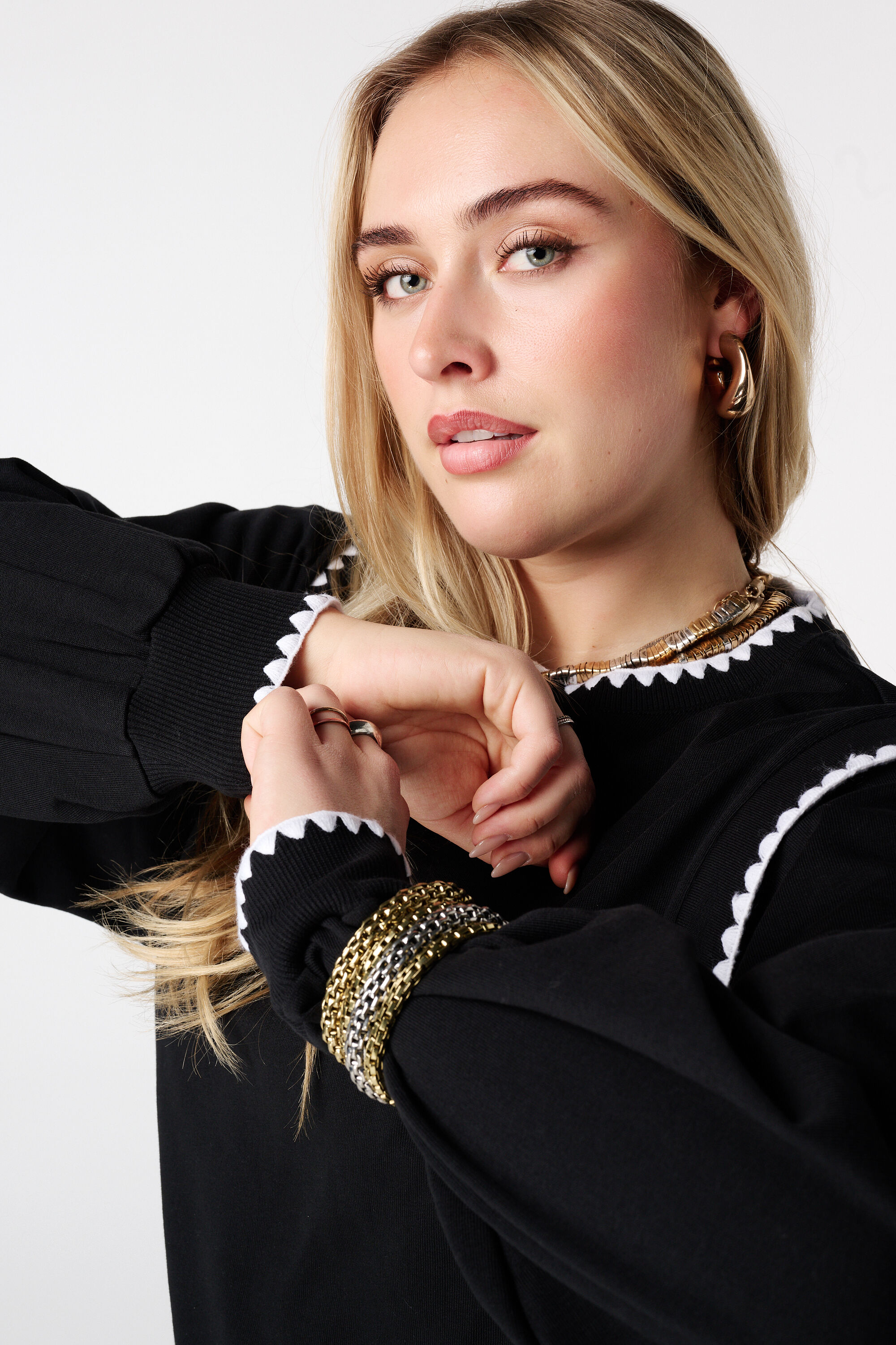 Pullover mit kontrastierenden B&uuml;ndchen image number 4