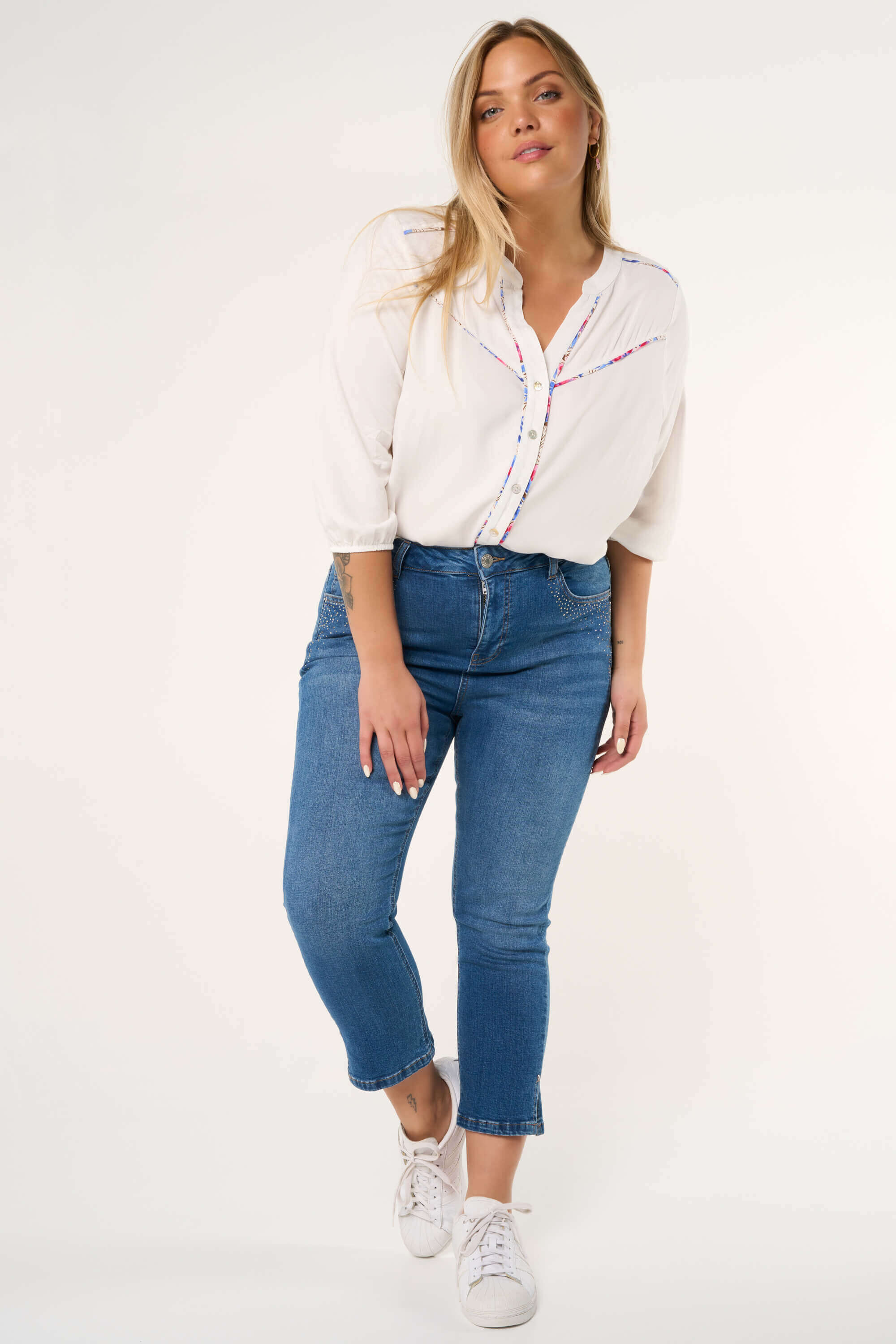 Capri-Hose mit Strasssteinen image number 6