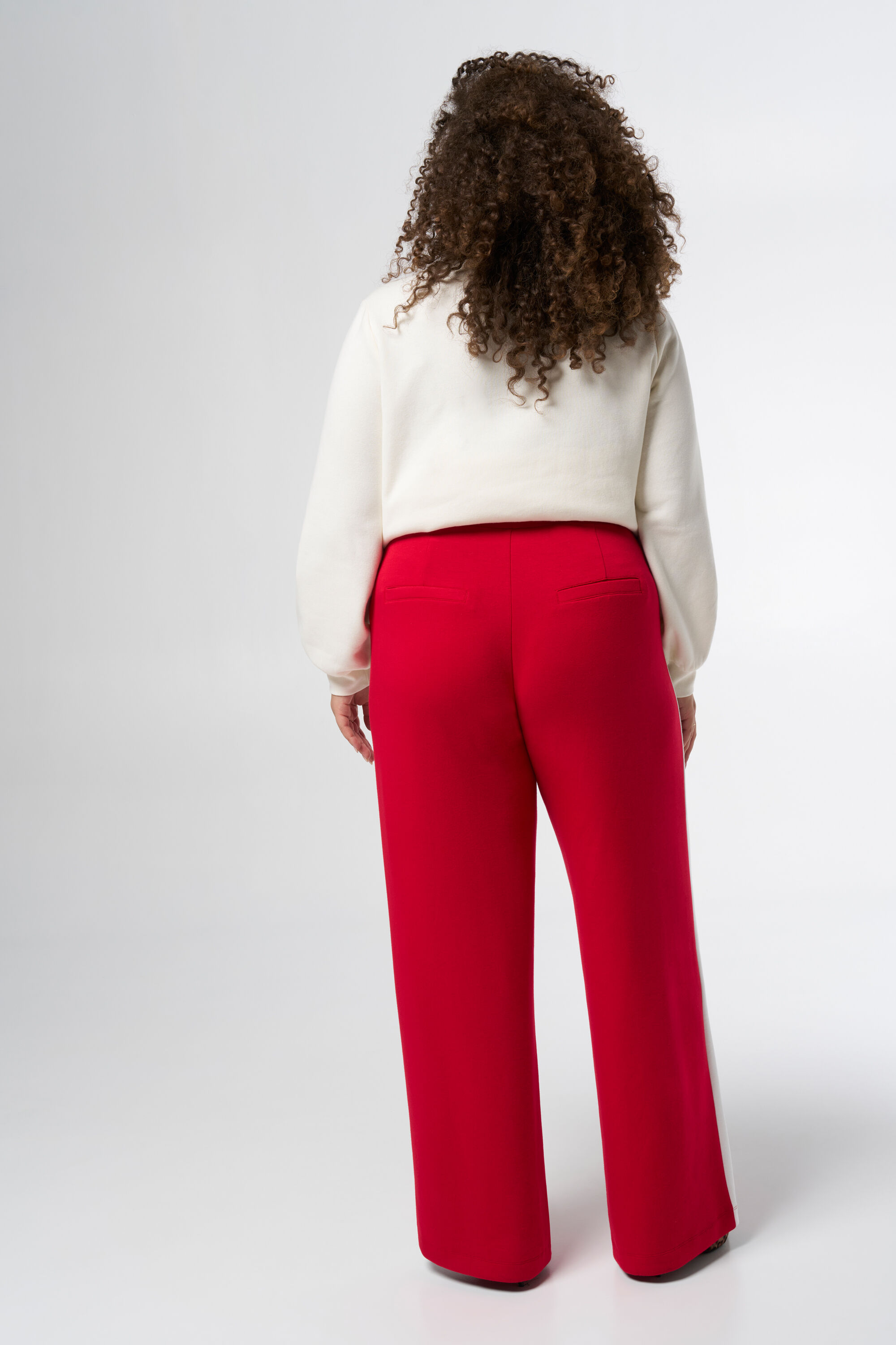 Hose mit Kontraststreifen image number 3