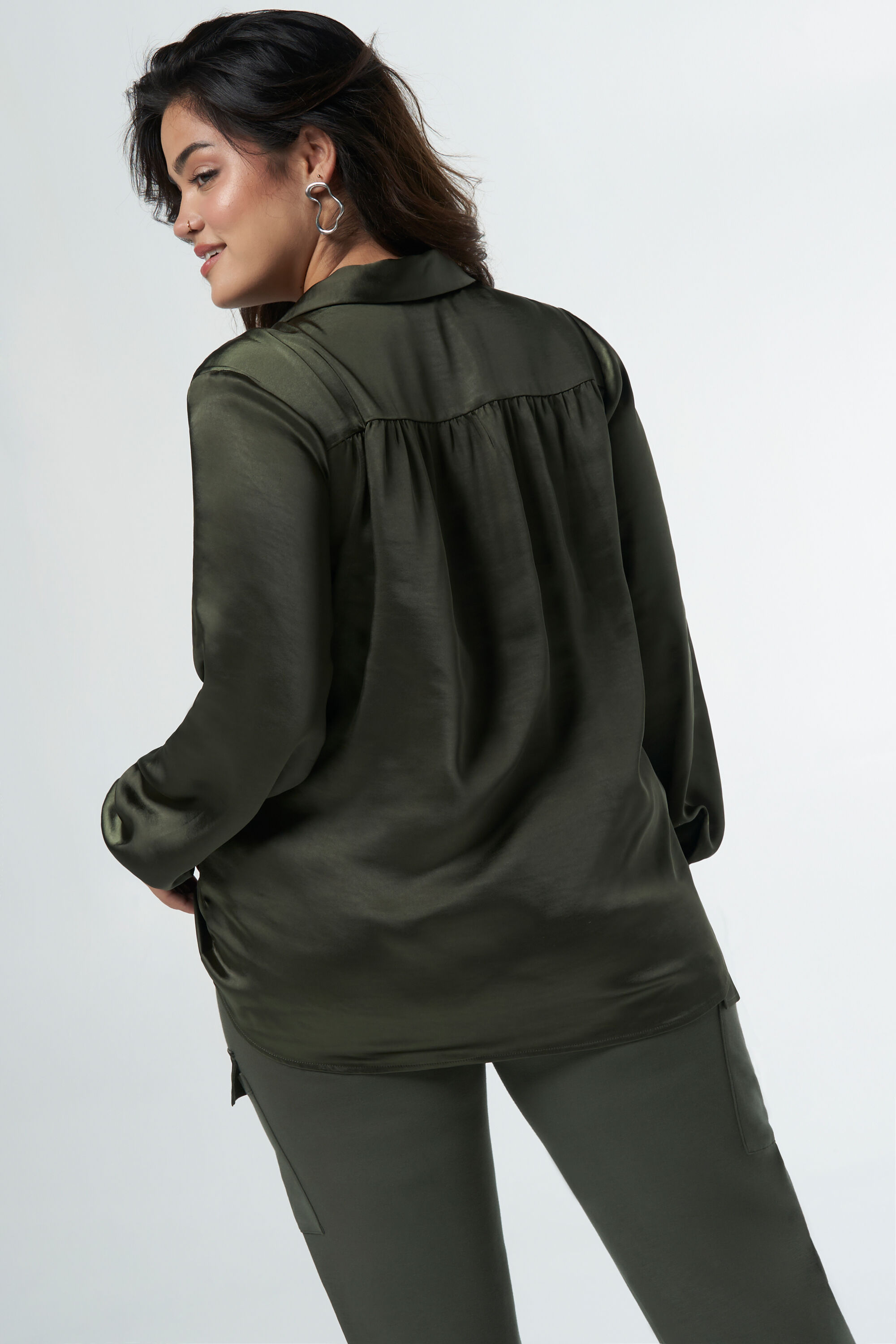 Bluse mit Satin-Look image number 3