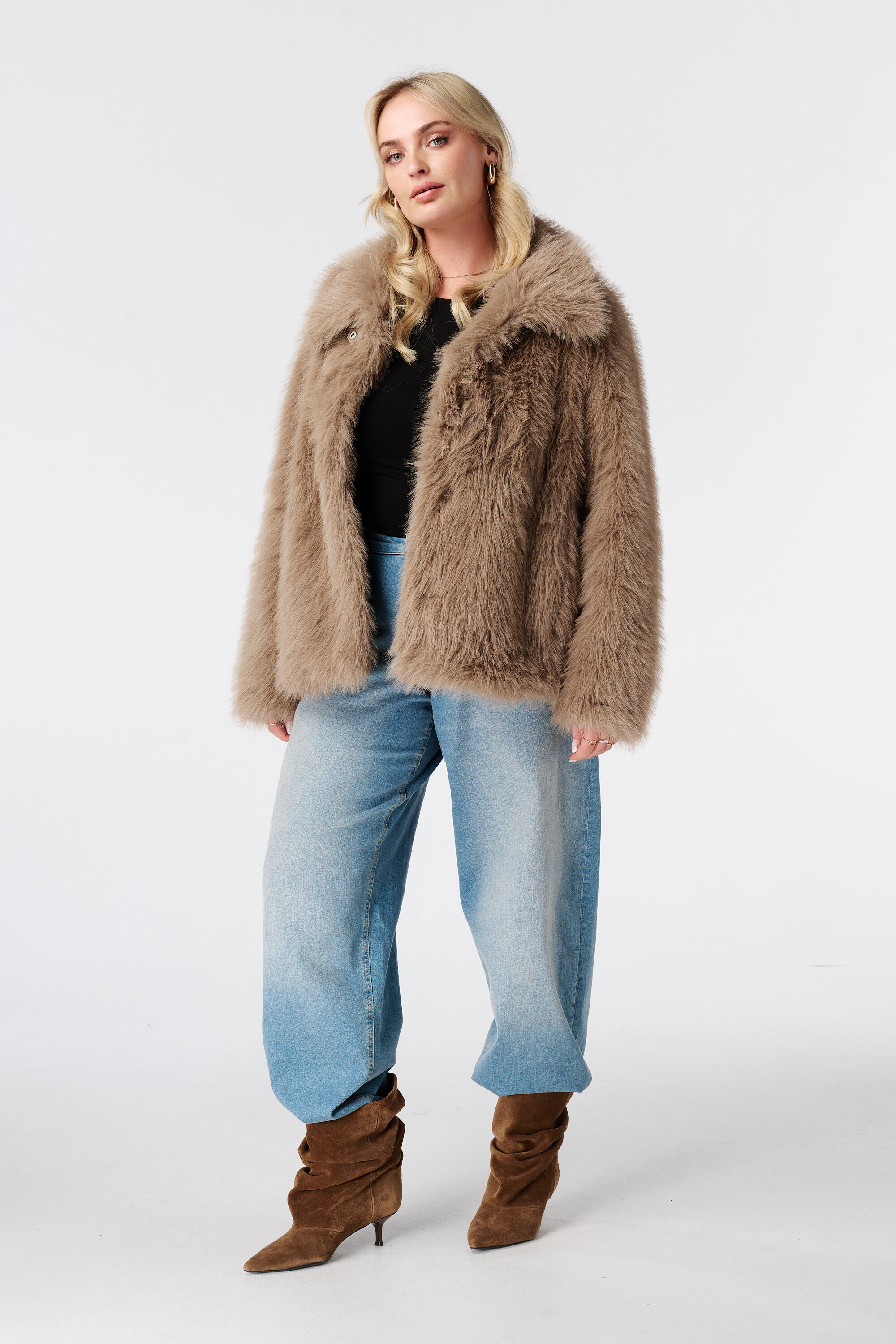 Jacke aus Kunstfell image number 5