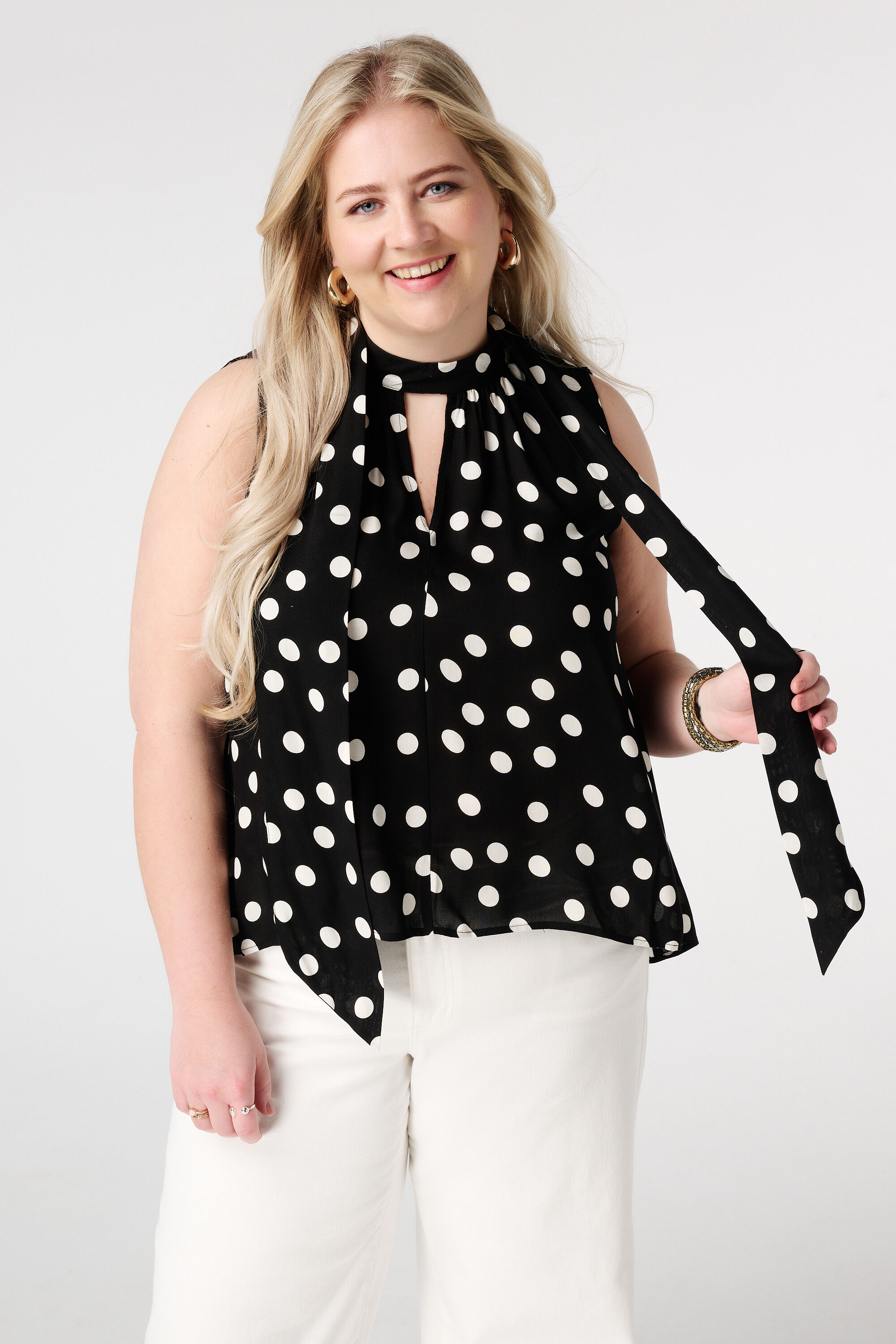 Polka Dot Bluse mit Halstuch