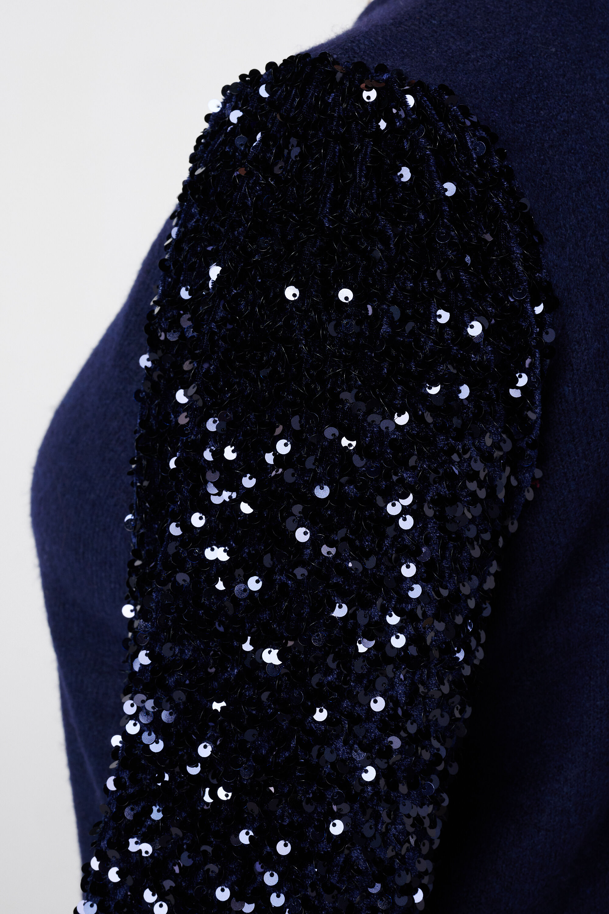 Strick-Tunika mit Pailletten&auml;rmeln image number 6