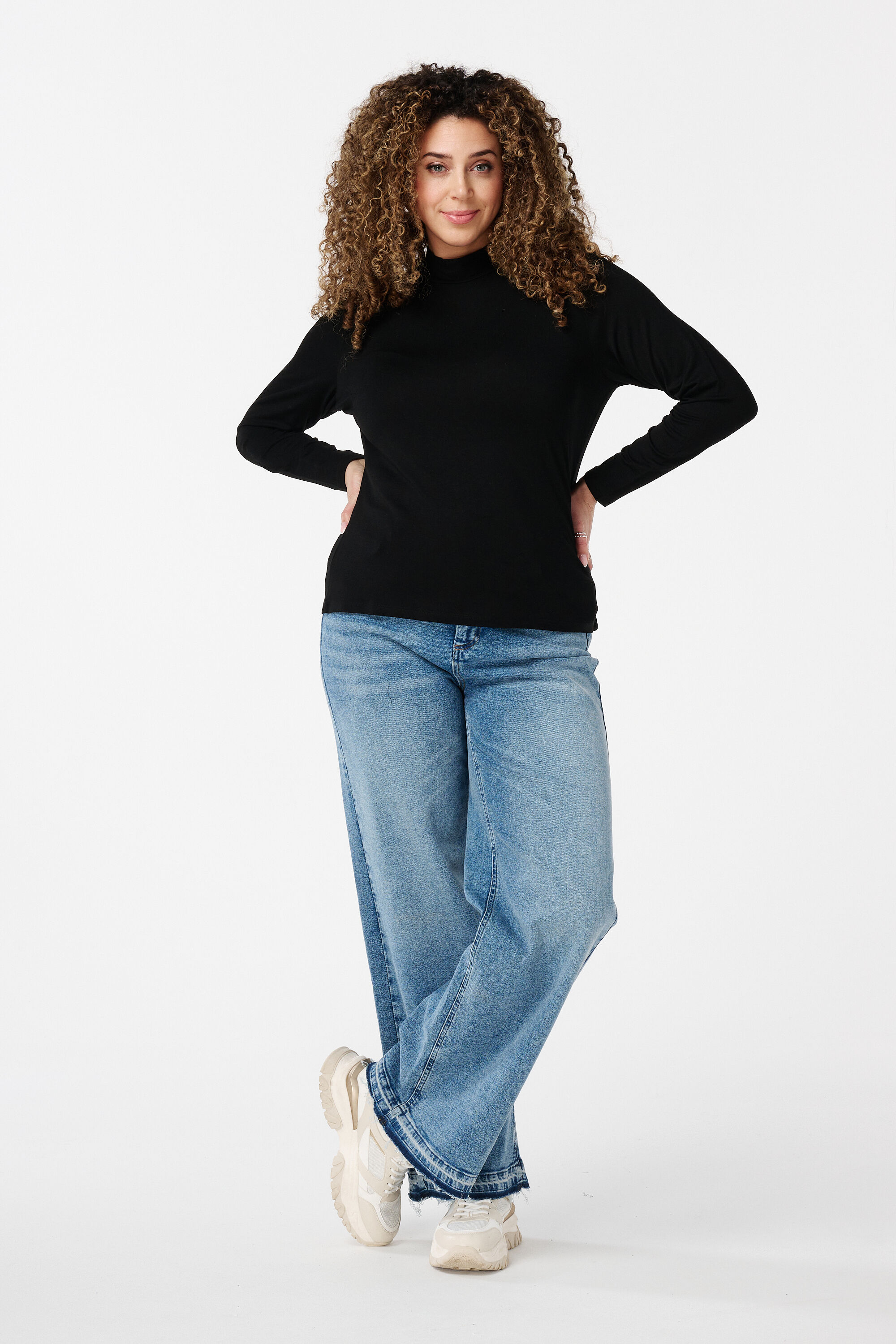 Rollkragen-Shirt mit Print  image number 5