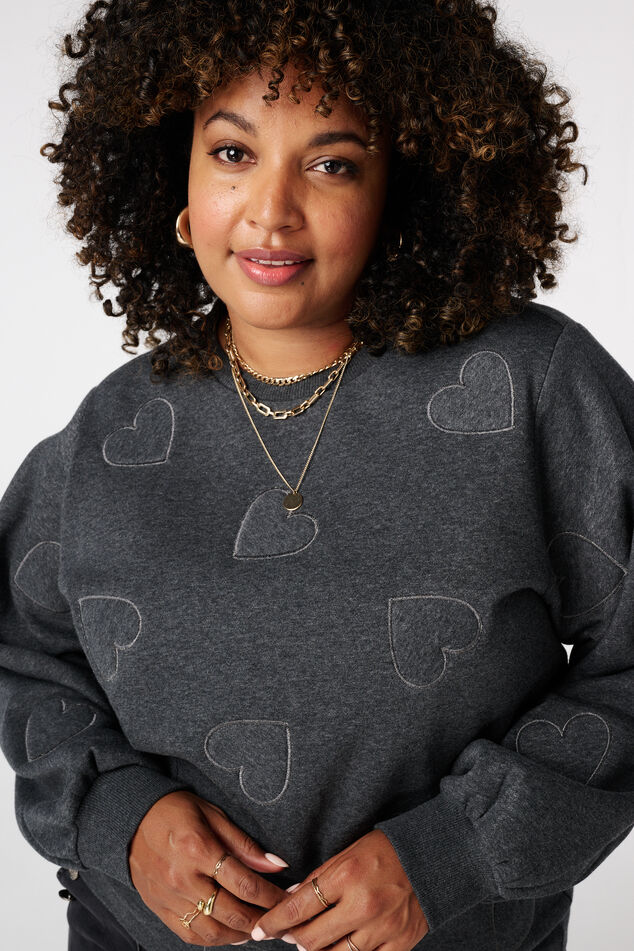 Sweatshirt mit gestickten Herzen image number 4