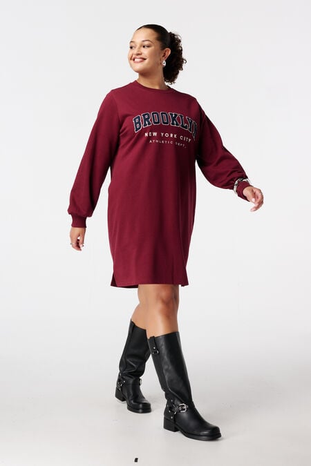 Sweaterkleid mit Schriftzug Sweaterkleid mit Schriftzug