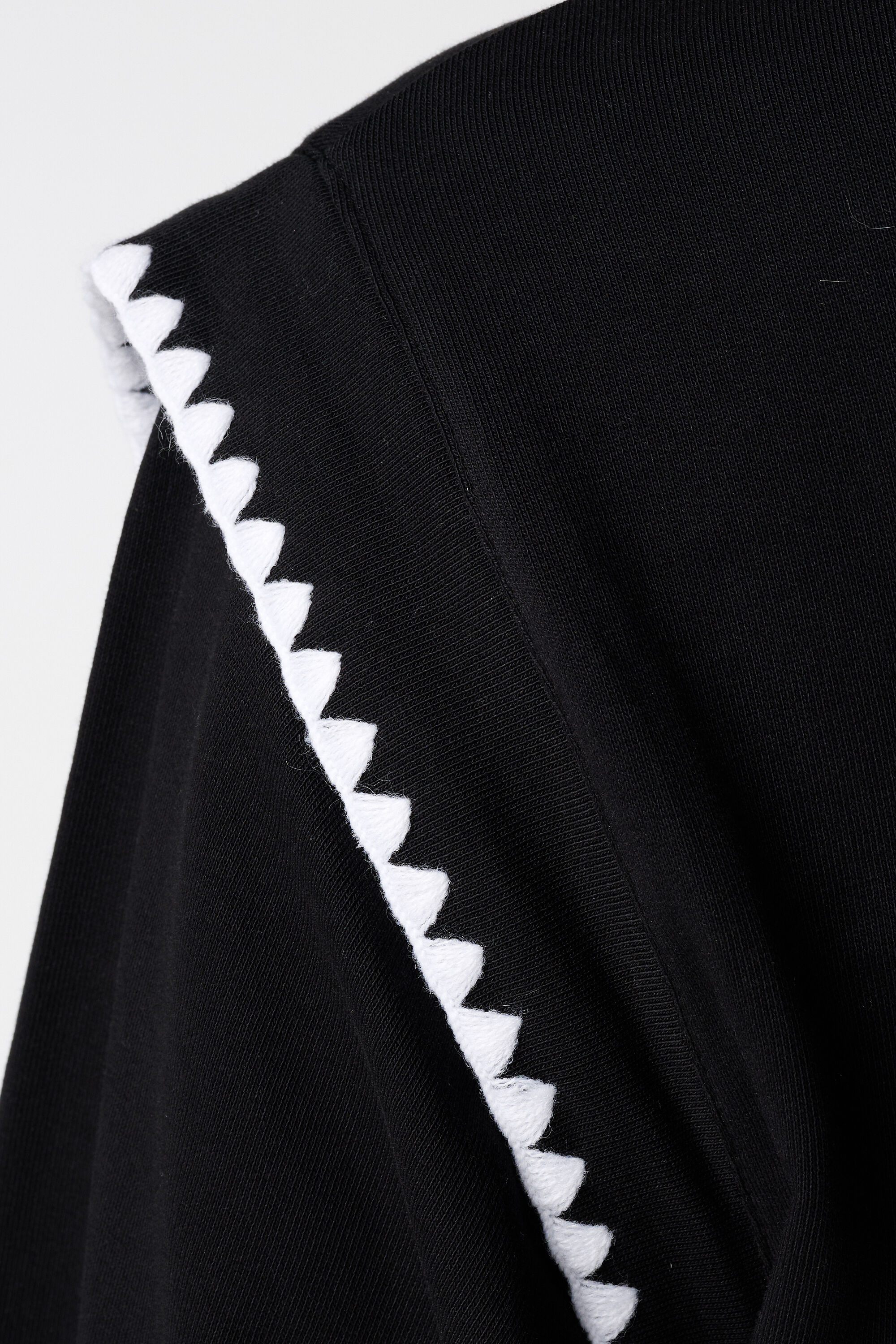 Pullover mit kontrastierenden B&uuml;ndchen image number 6