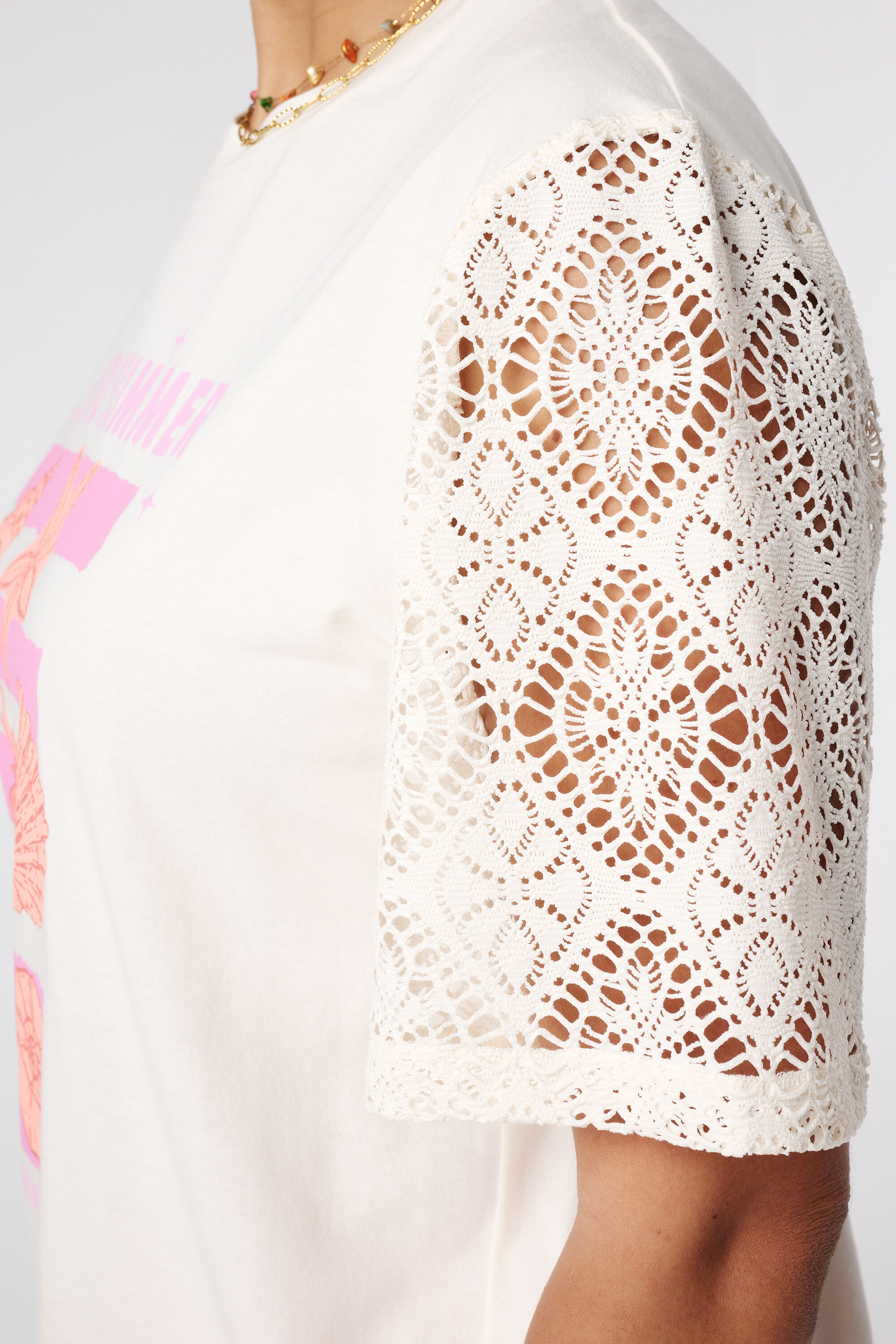 T-Shirt mit bestickten &Auml;rmeln image number 6