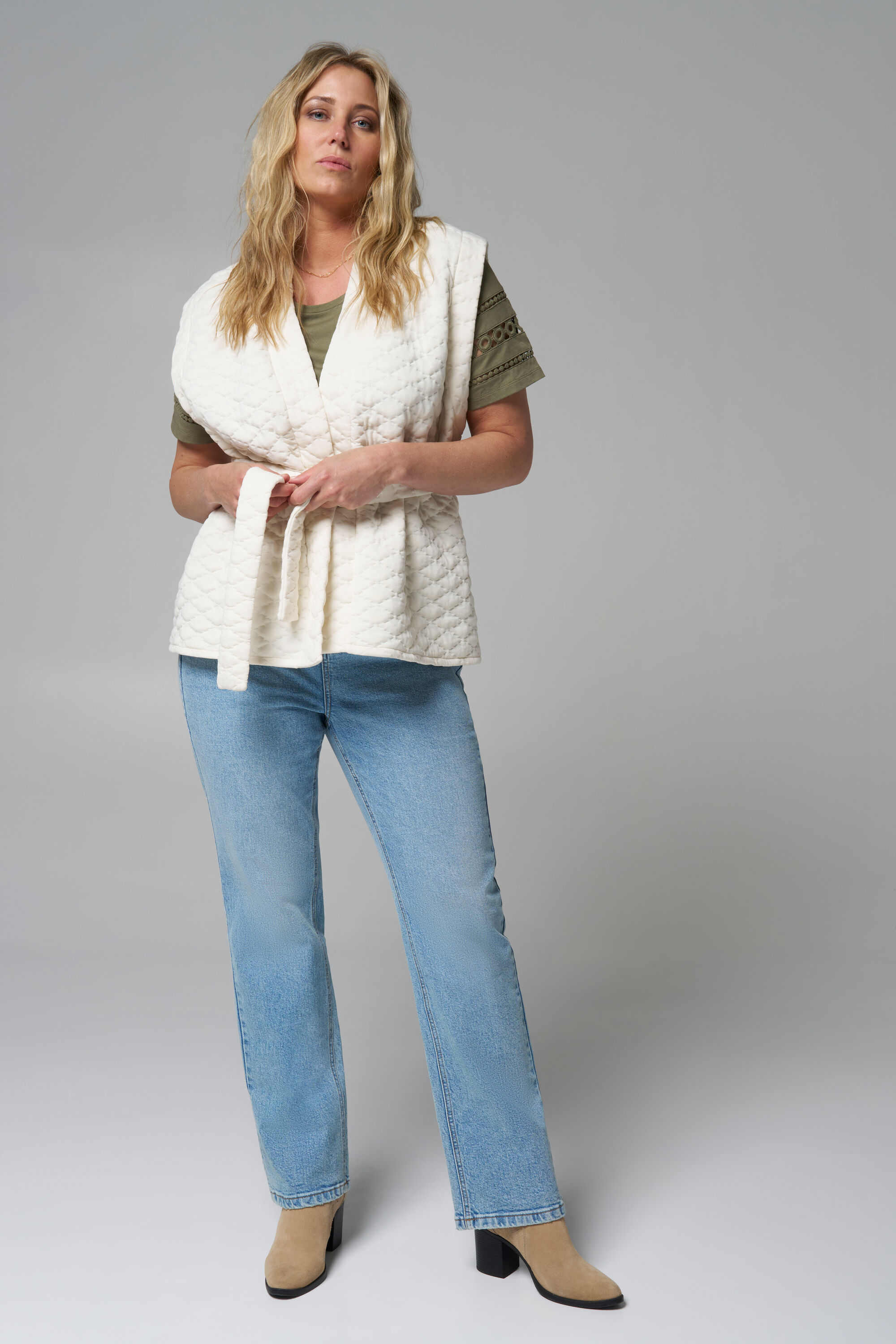 Weit geschnittene Weste mit G&uuml;rtel image number 6