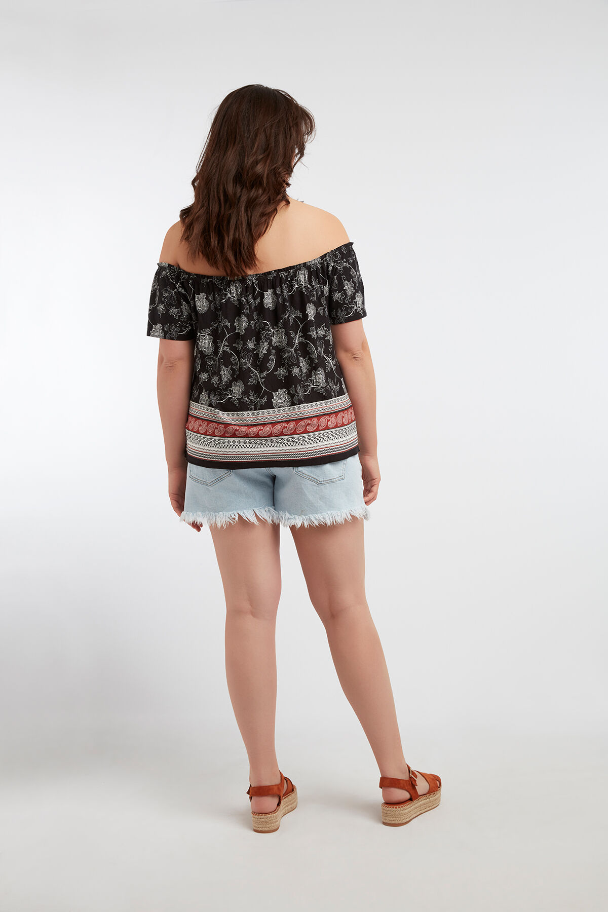 Top mit elastischem Ausschnitt image number 6