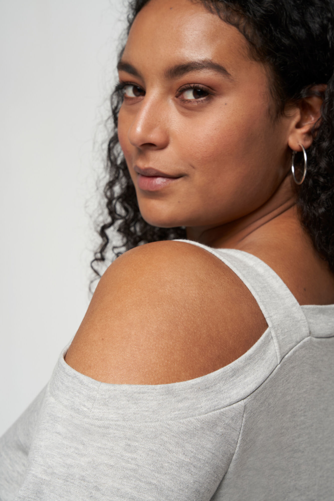 Schulterfreier Pullover  image number 4