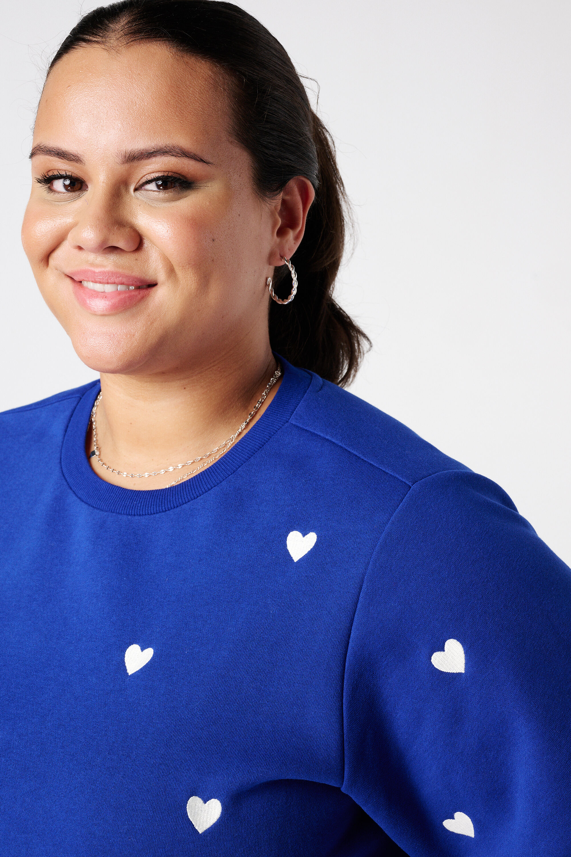 Pullover mit gestickten Herzen und Ballon&auml;rmeln image number 4