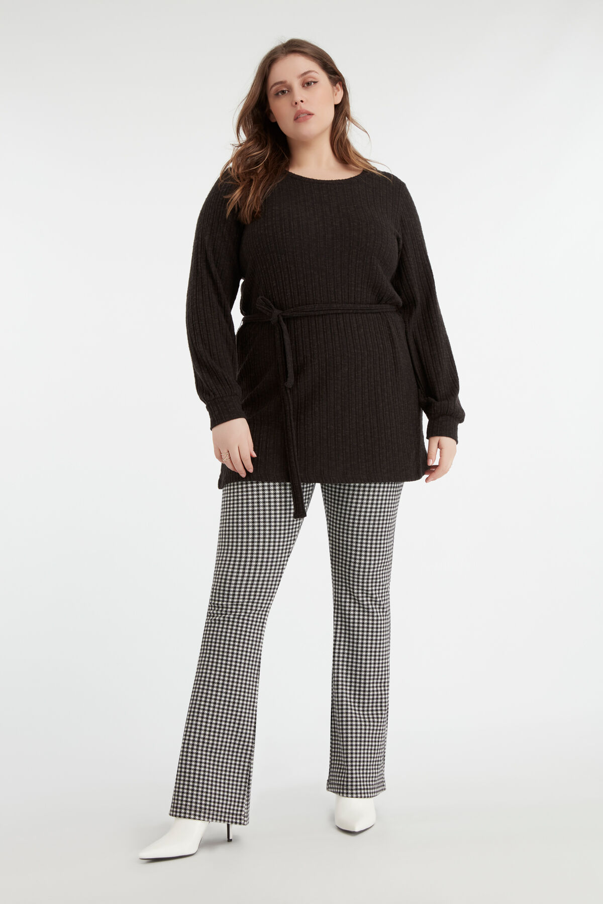 Langer, d&uuml;nner Pullover image number 3