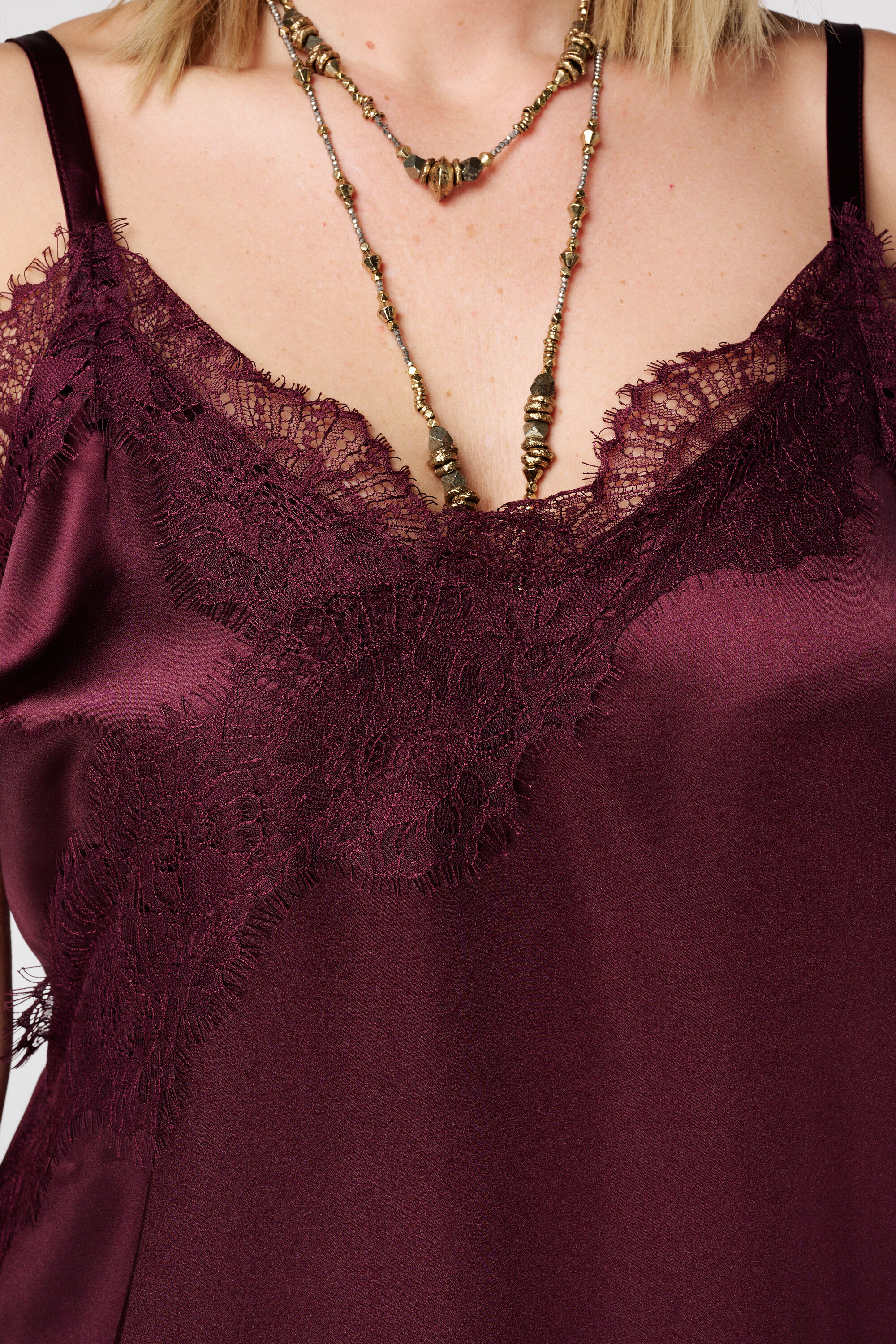 Asymmetrisches Top mit Spitze image number 6