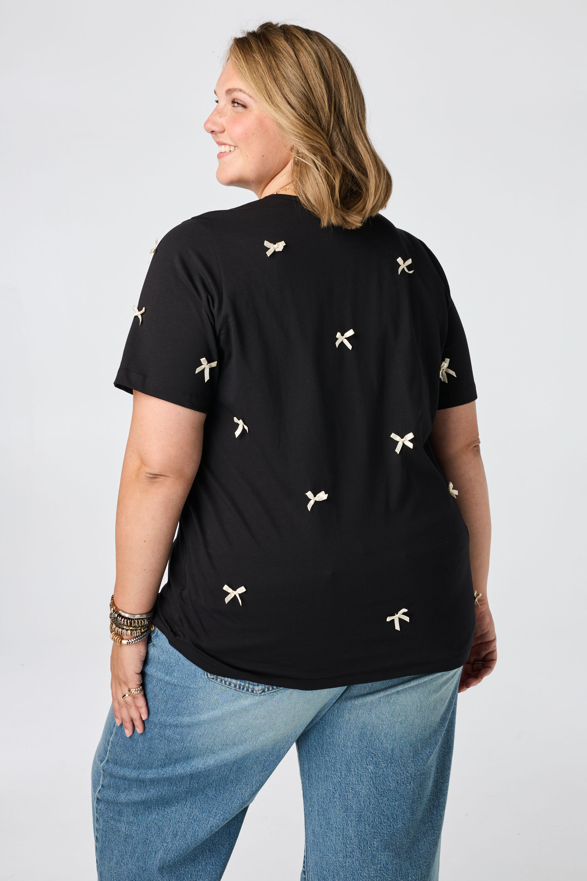 T Shirt mit Satinschleifen image number 3