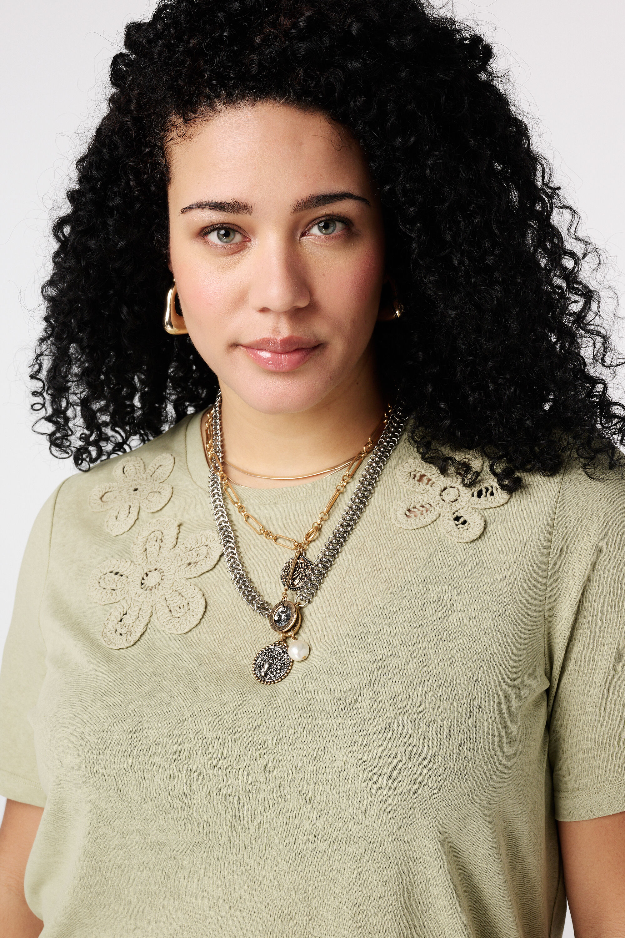 T-Shirt mit 3D-Herzen image number 4