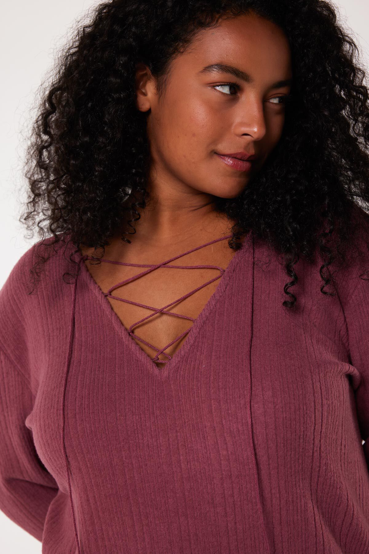 Gerade geschnittenes Top mit V-Ausschnitt  image number 4