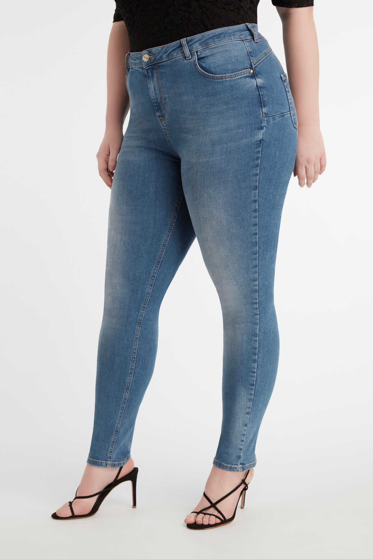 Magic Simplicity LIFTS Jeans image number 6