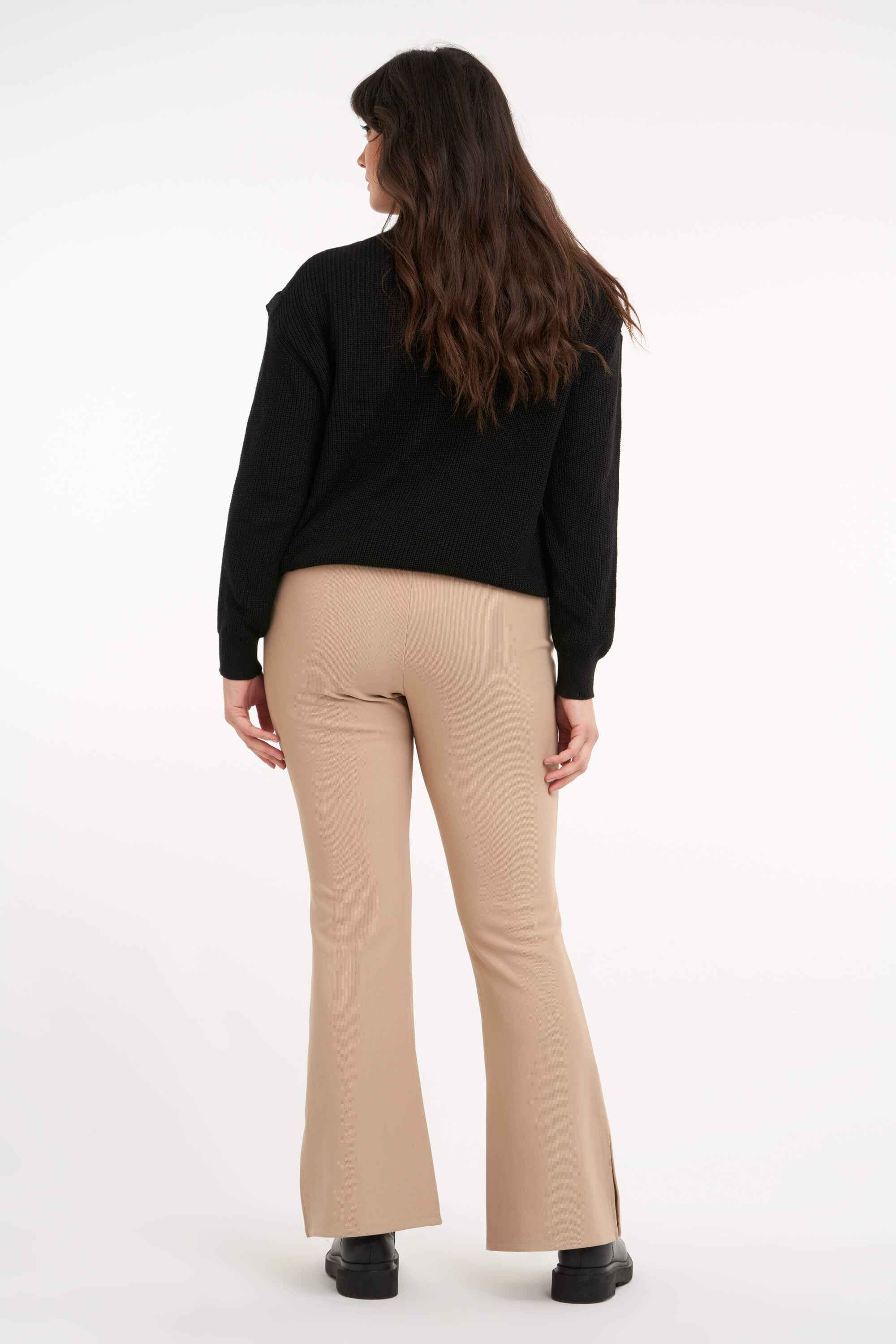 Ausgestellte Leggings mit Schlitz image number 4