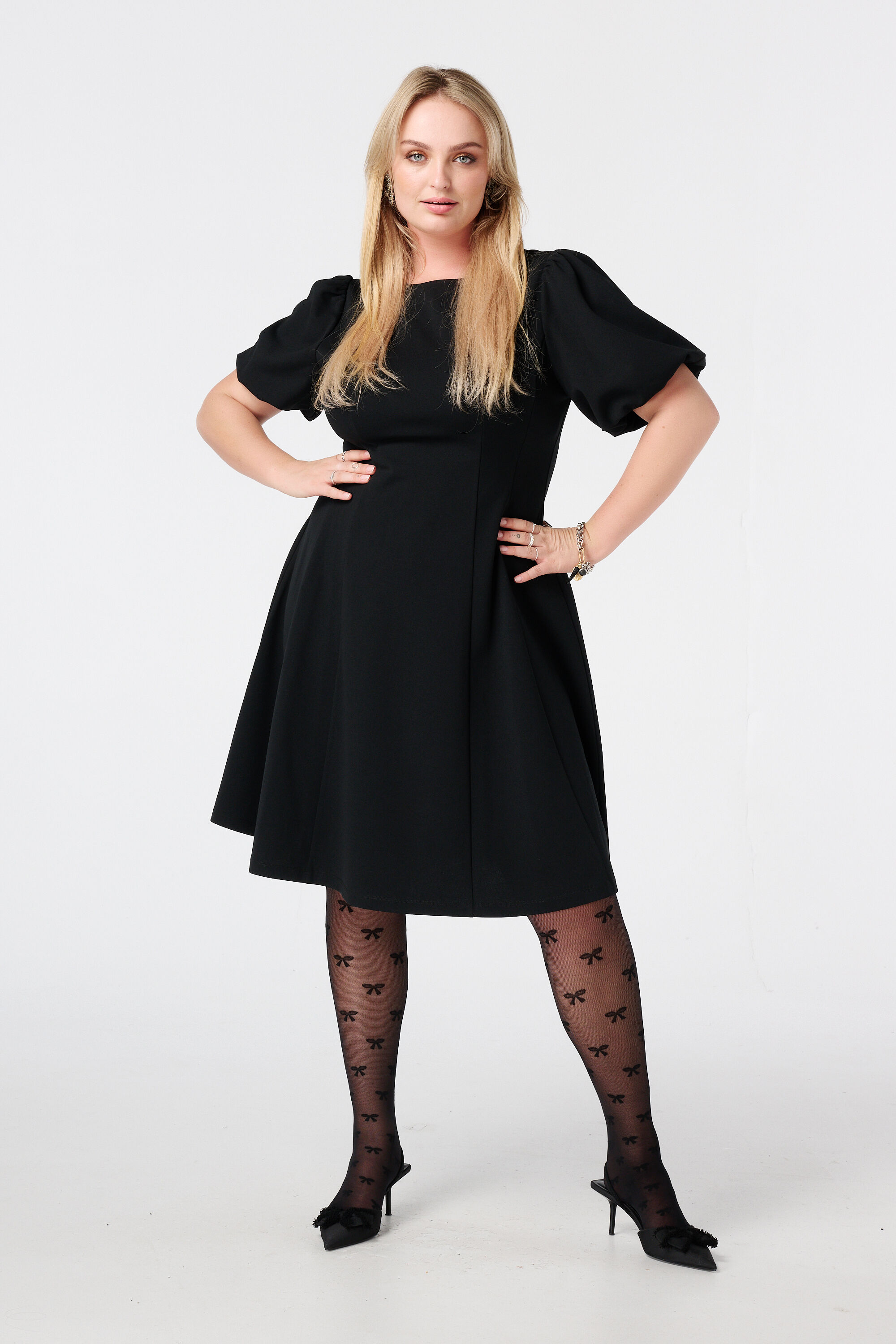 Kleid mit Teilungsn&auml;hten