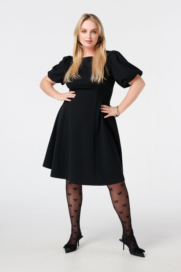 Kleid mit Teilungsnähten image number 0