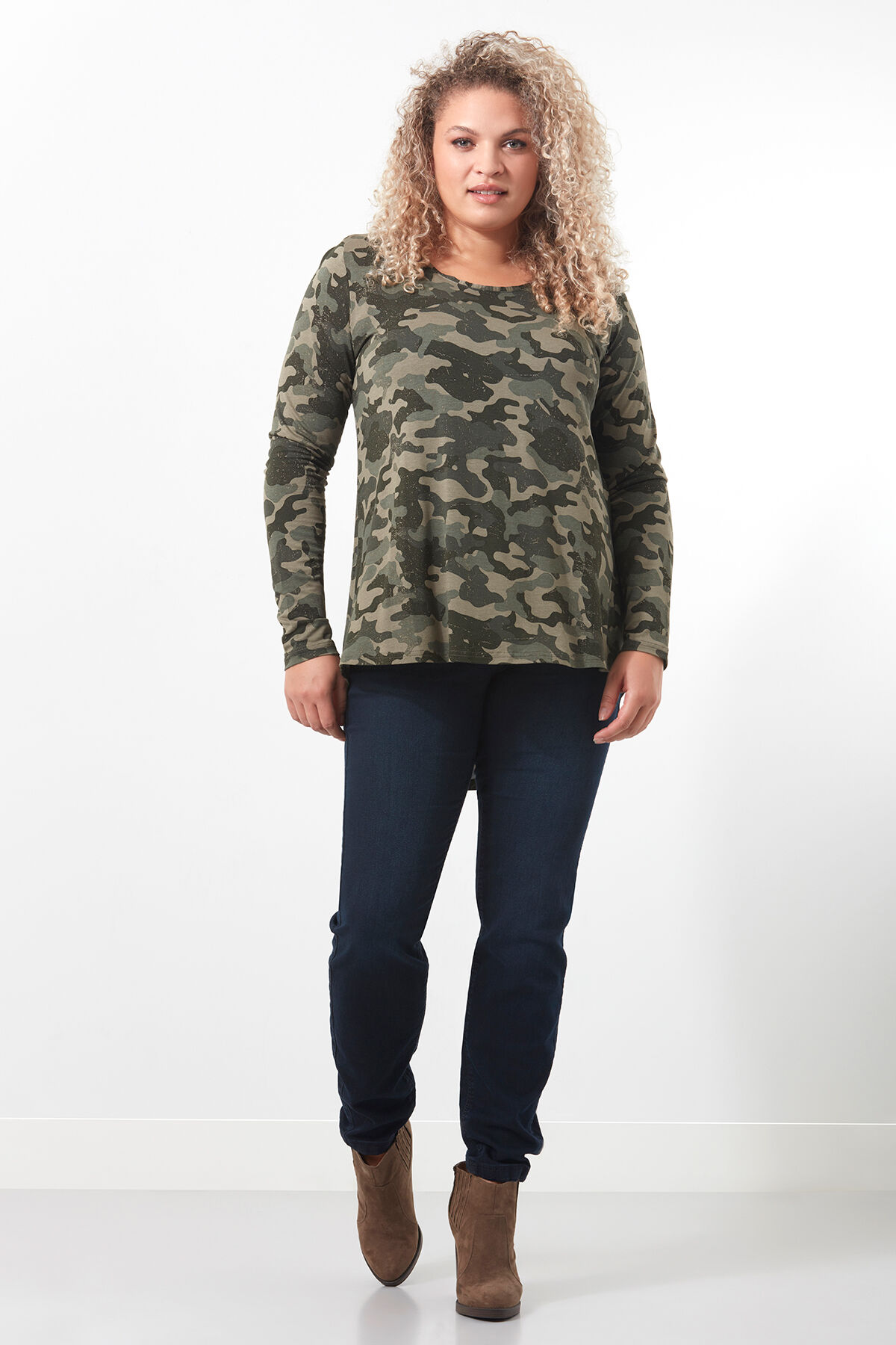 Hemd mit Print und l&auml;ngerer R&uuml;ckseite image number 3