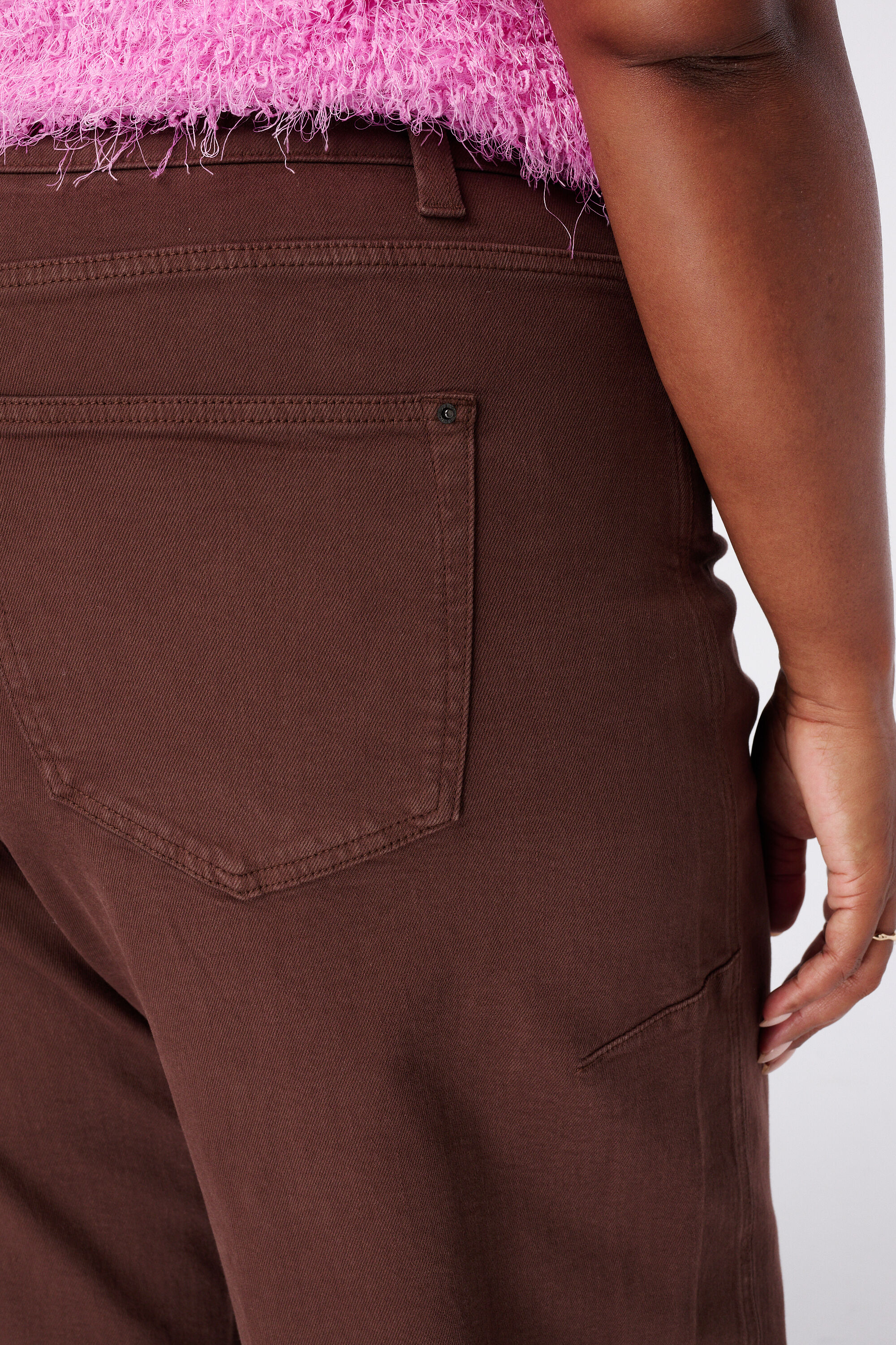 Barrel Jeans image number 4