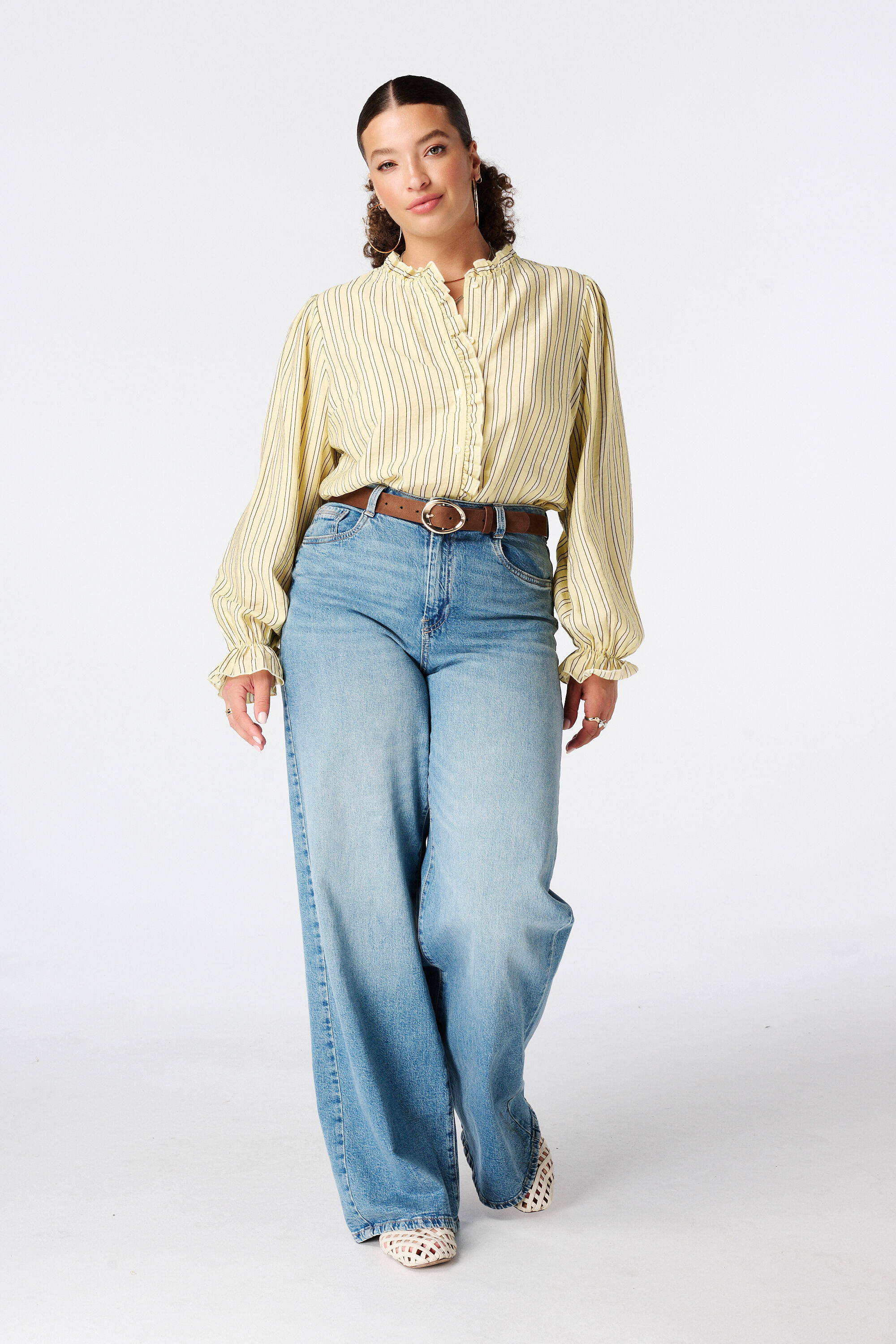 Bluse mit Volants image number 5
