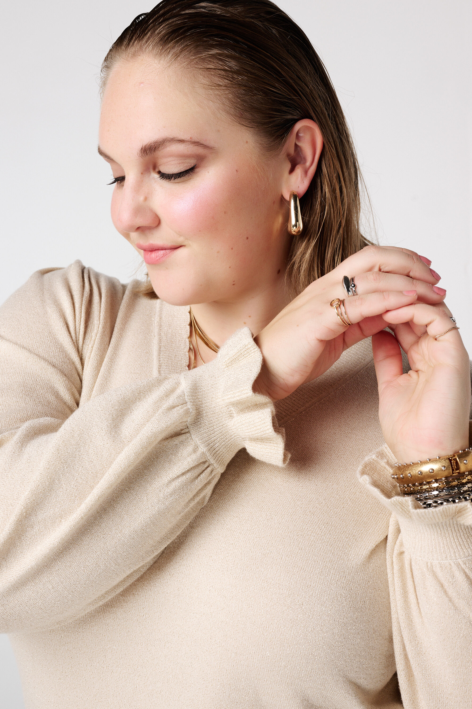 Lurex-Pullover mit R&uuml;schen&auml;rmeln image number 4