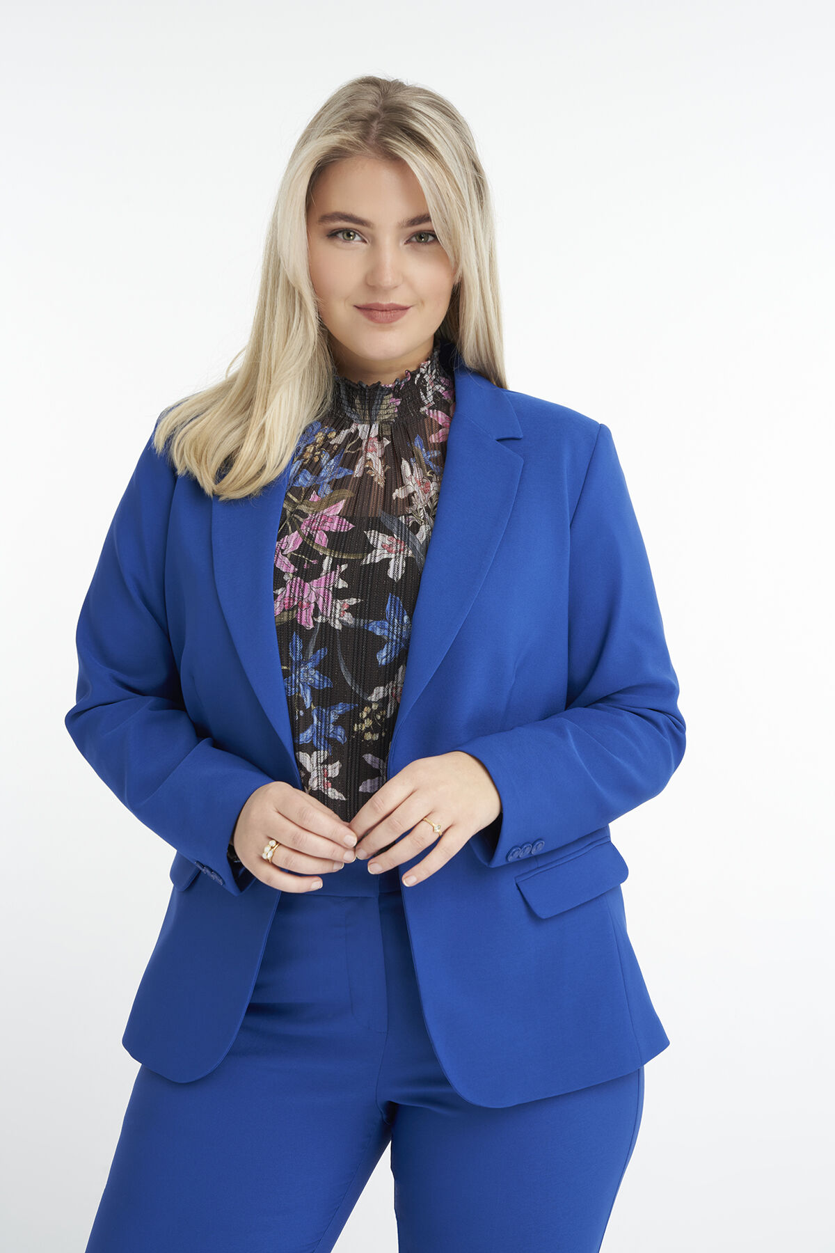 Blazer  image number 7