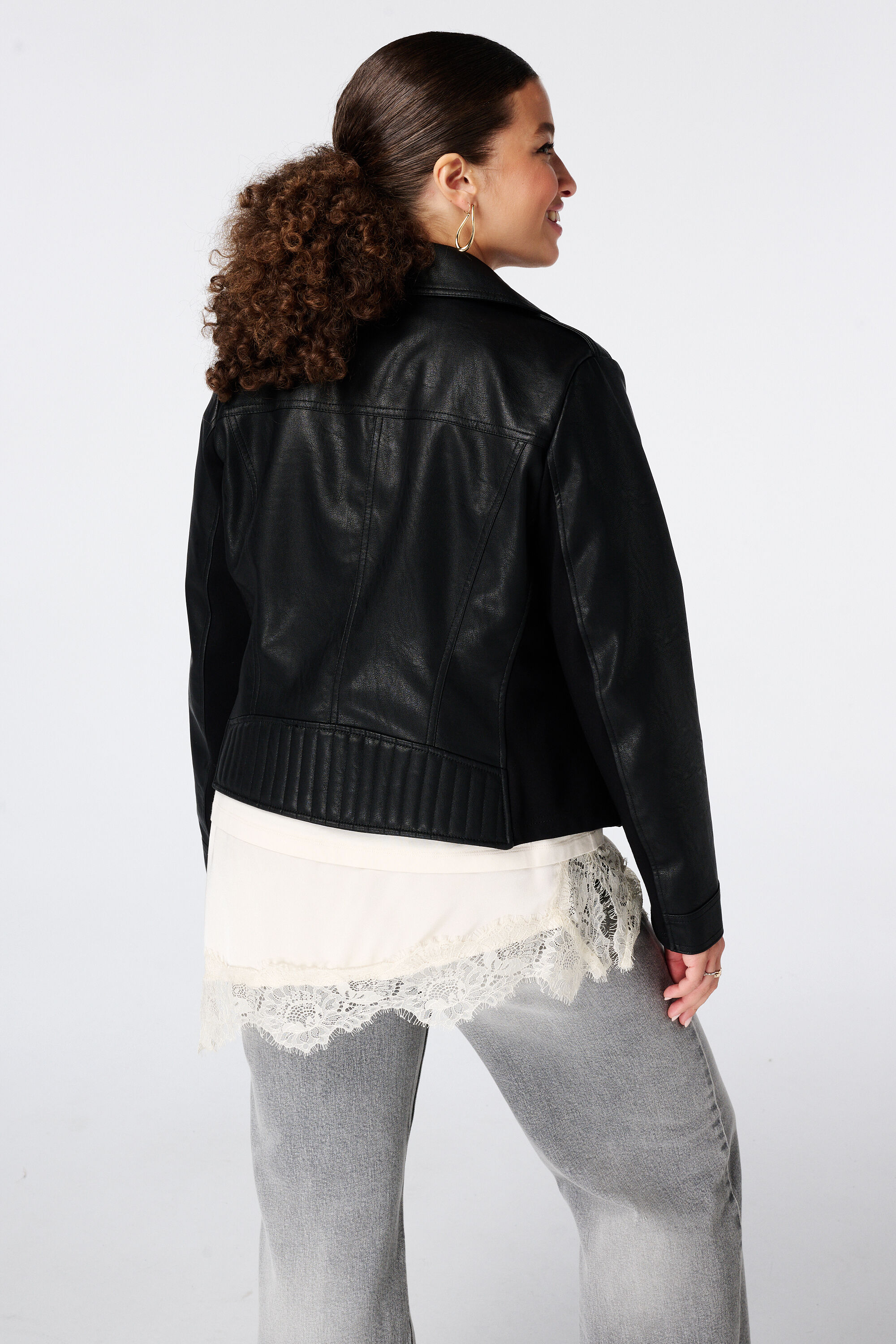 Lederlook-Jacke Jacke mit silbernen Verzierungen  image number 3