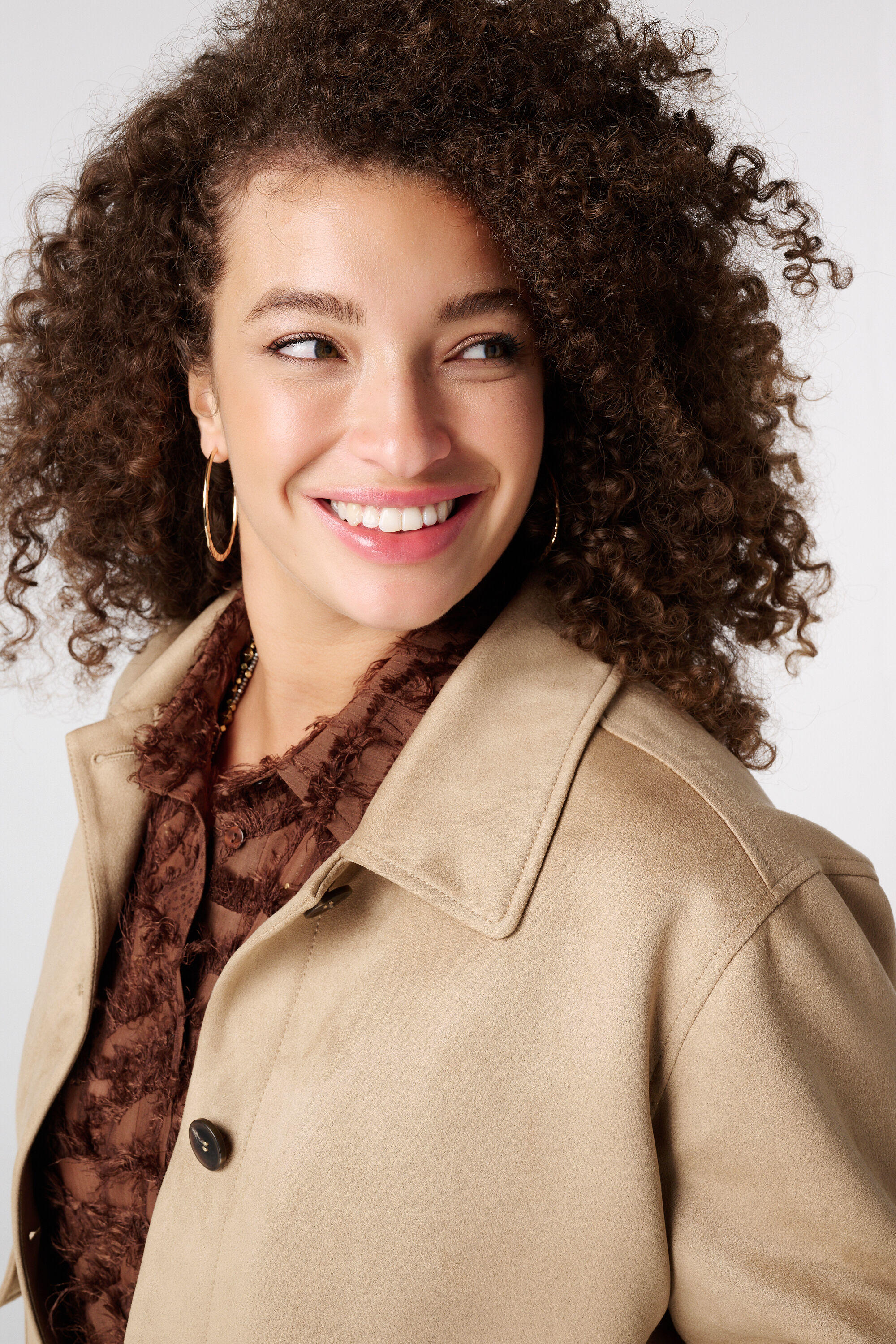 Su&egrave;dine jacket with button closure image number 4