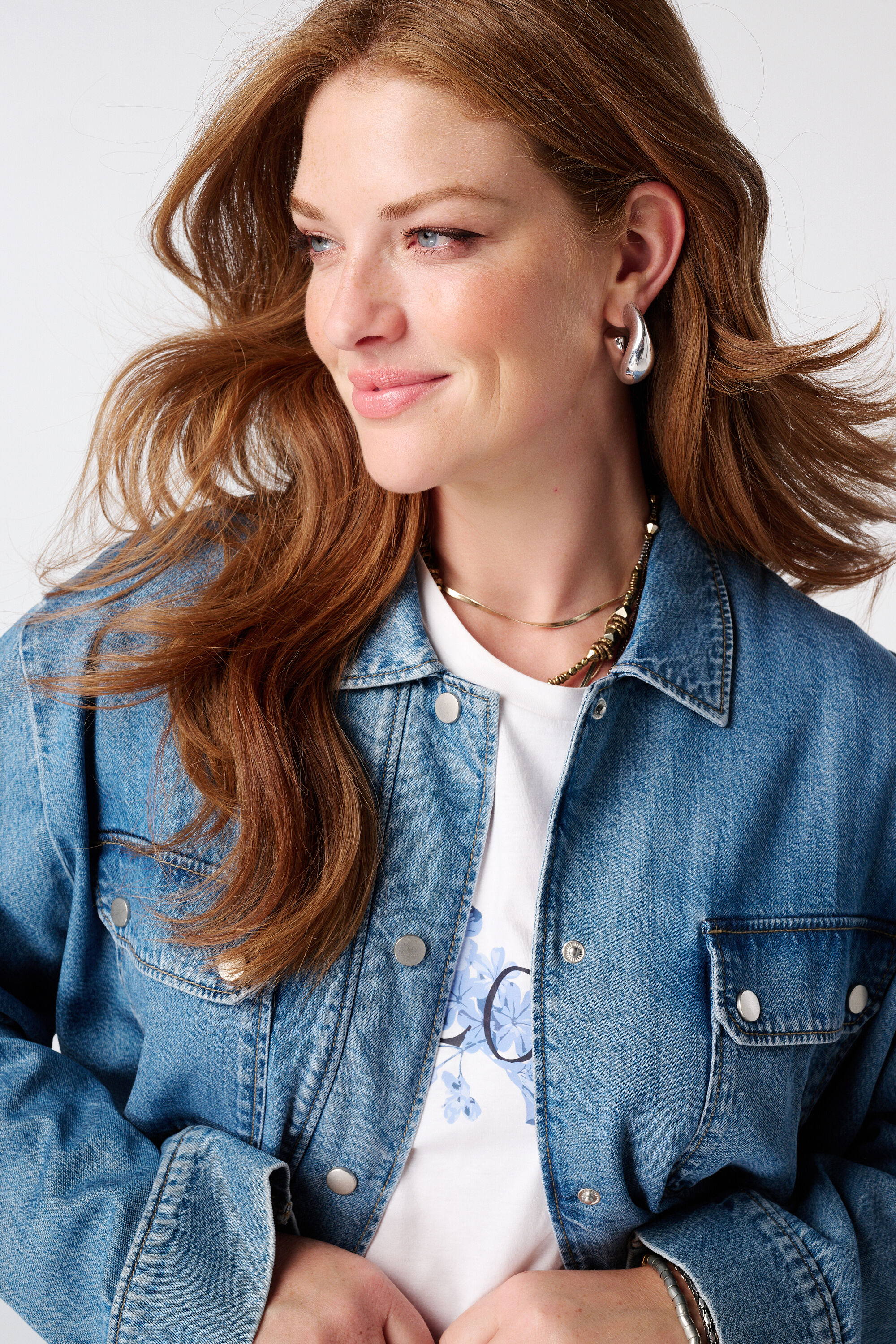 Jeansjacke mit Bindeb&auml;ndern image number 4
