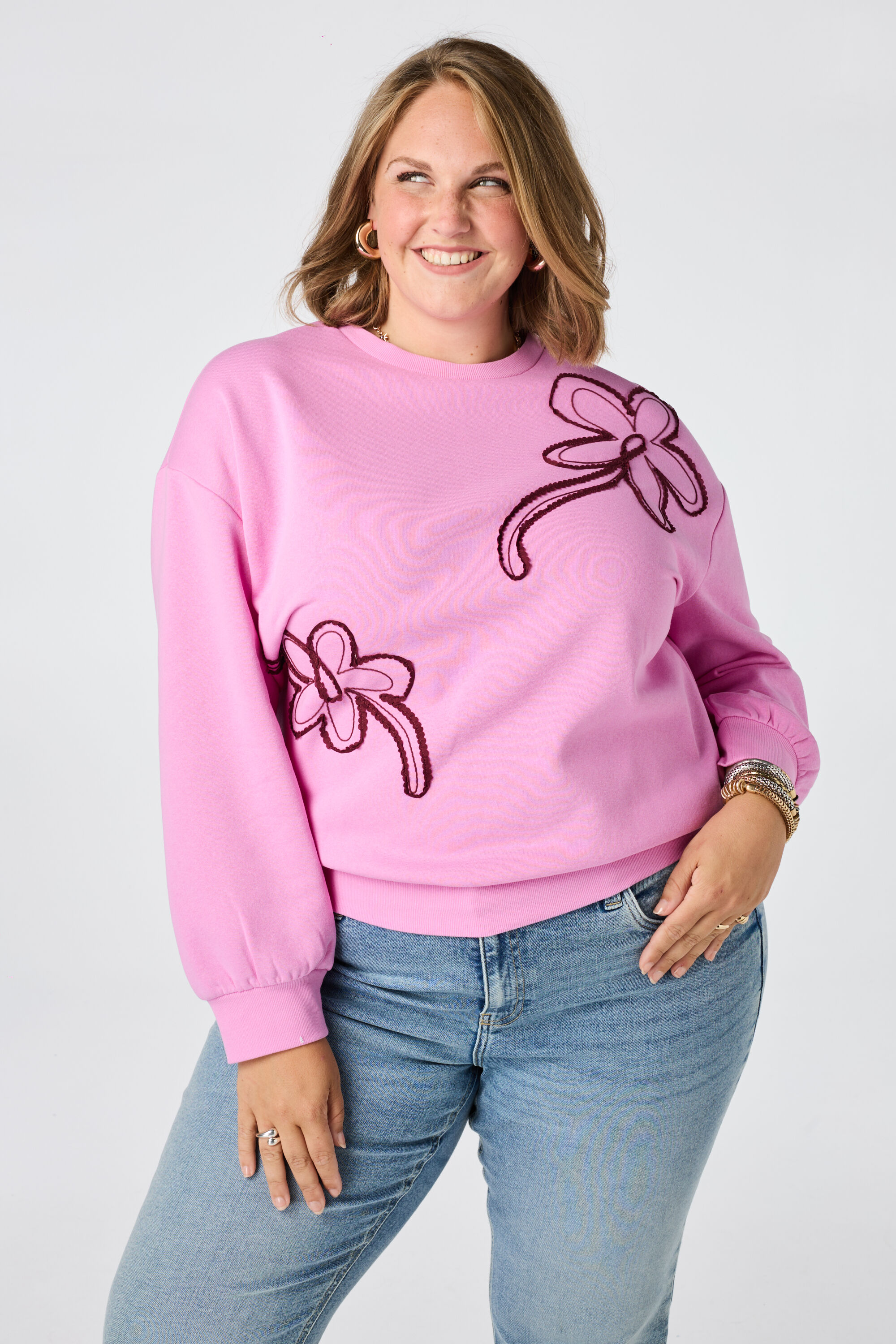 Sweatshirt mit Stickerei image number 0