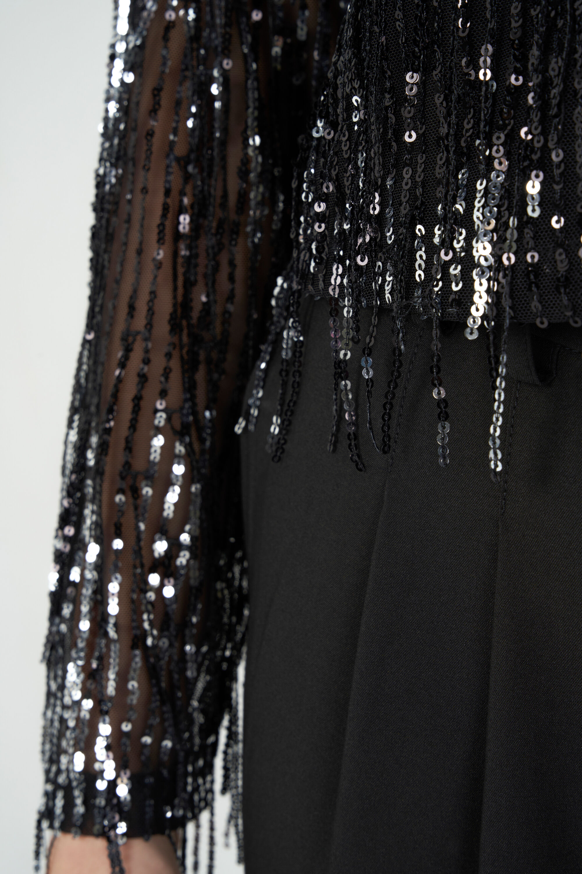 Top mit Pailletten und R&uuml;schen image number 4