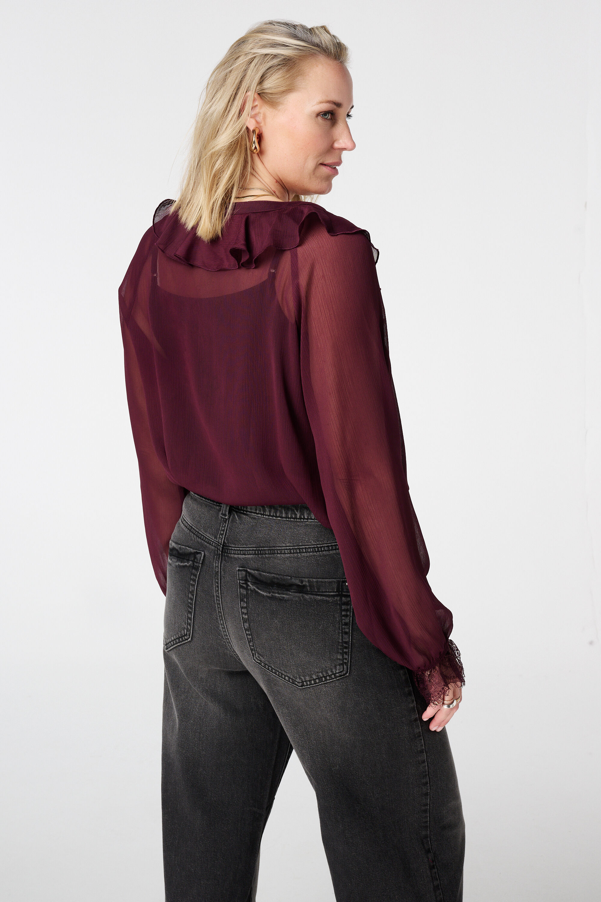 Transparente Bluse mit Volants und Spitze image number 3